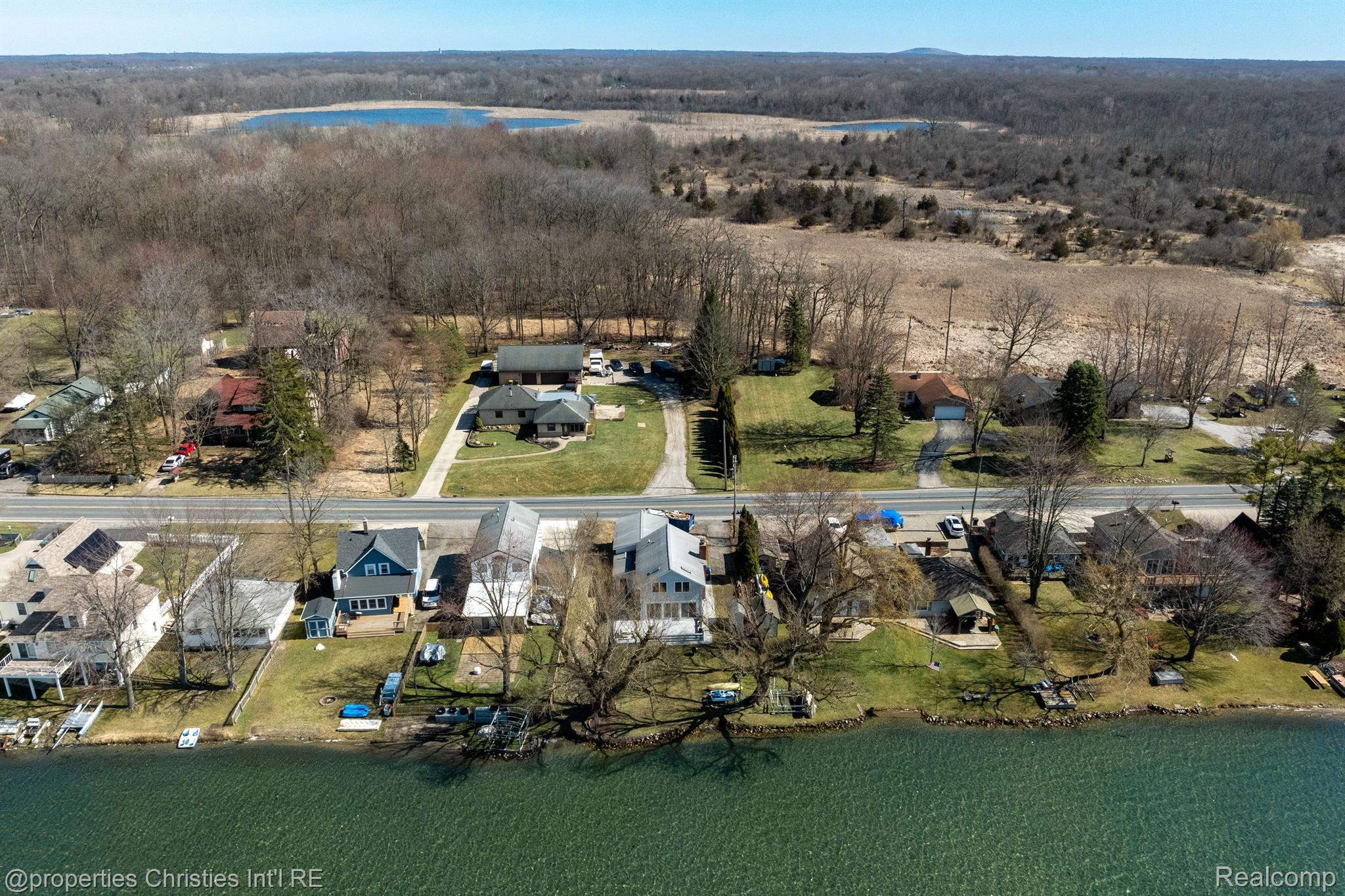 555 E SHORE Drive