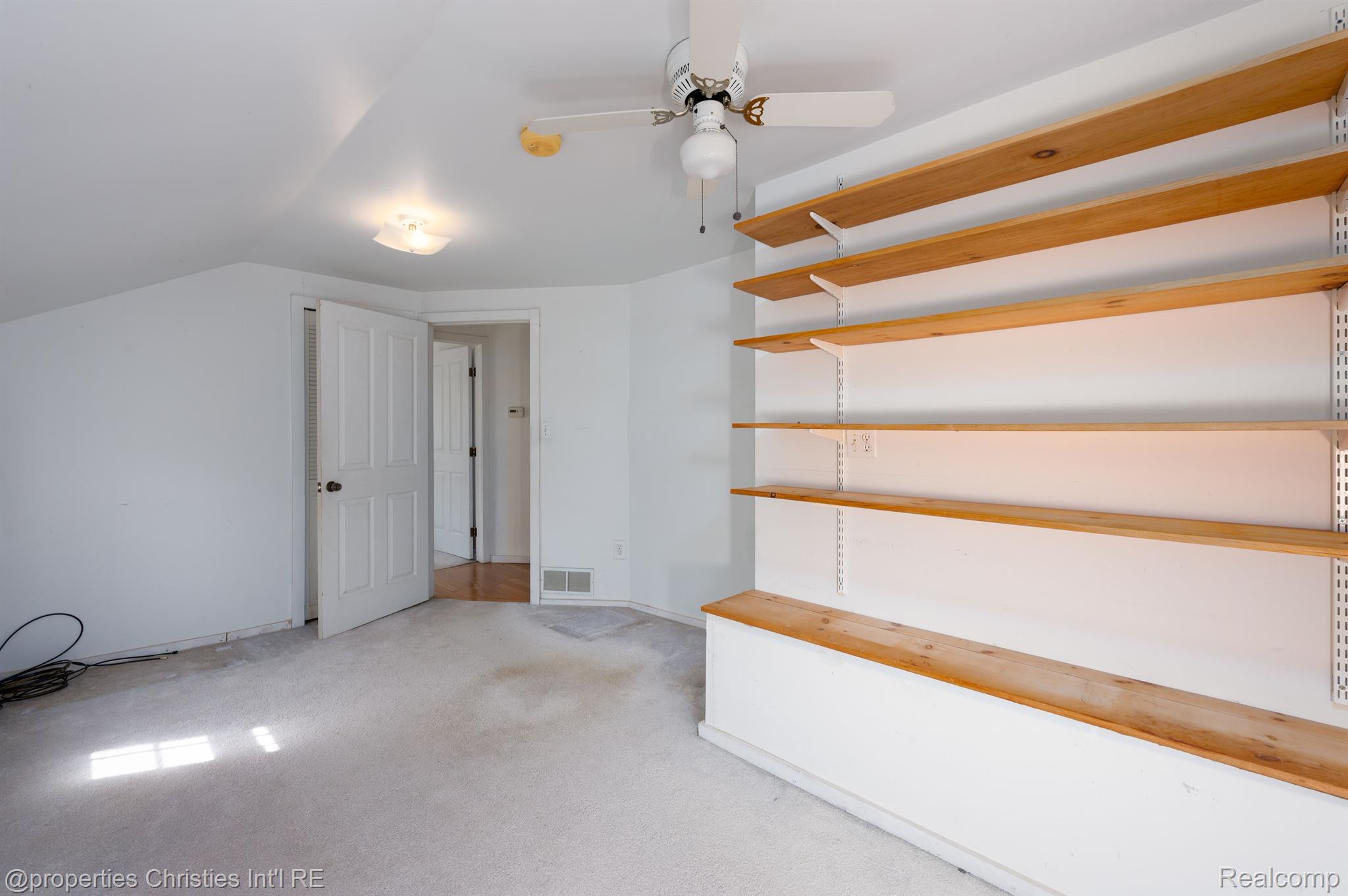 555 E SHORE Drive