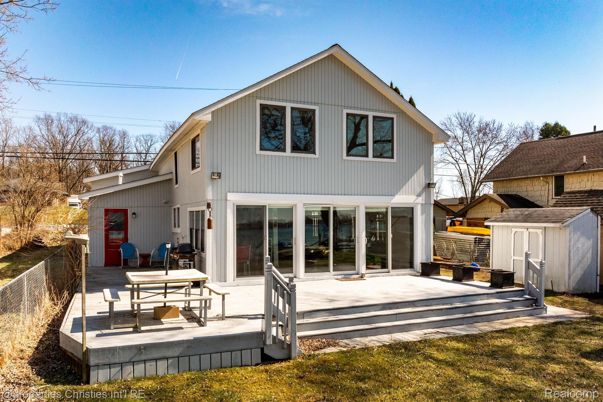 555 E SHORE Drive
