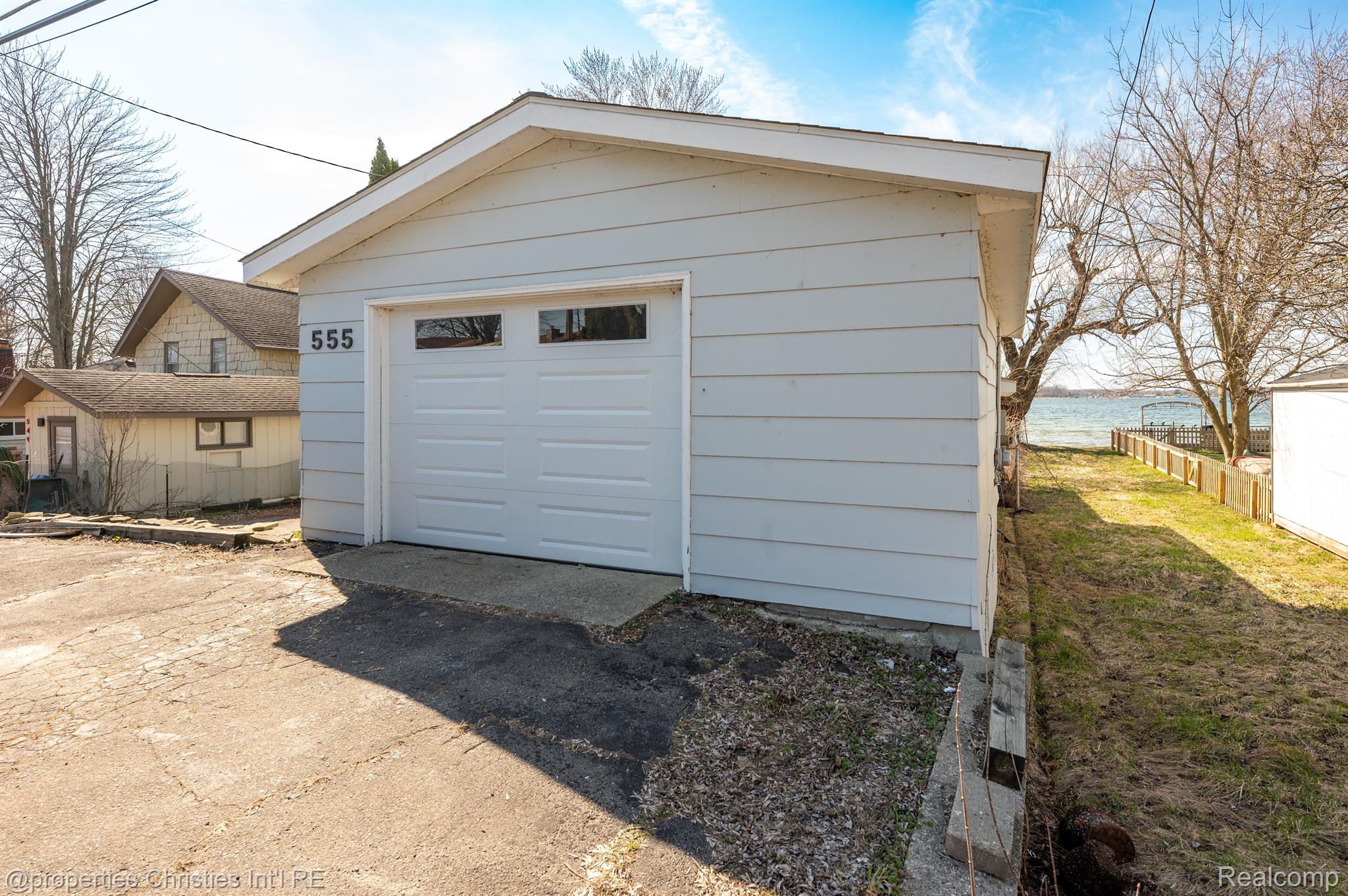 555 E SHORE Drive