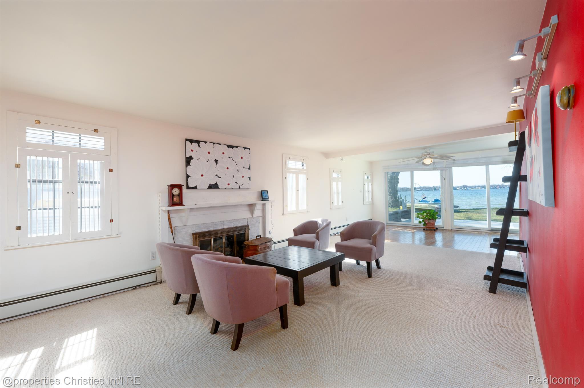 555 E SHORE Drive