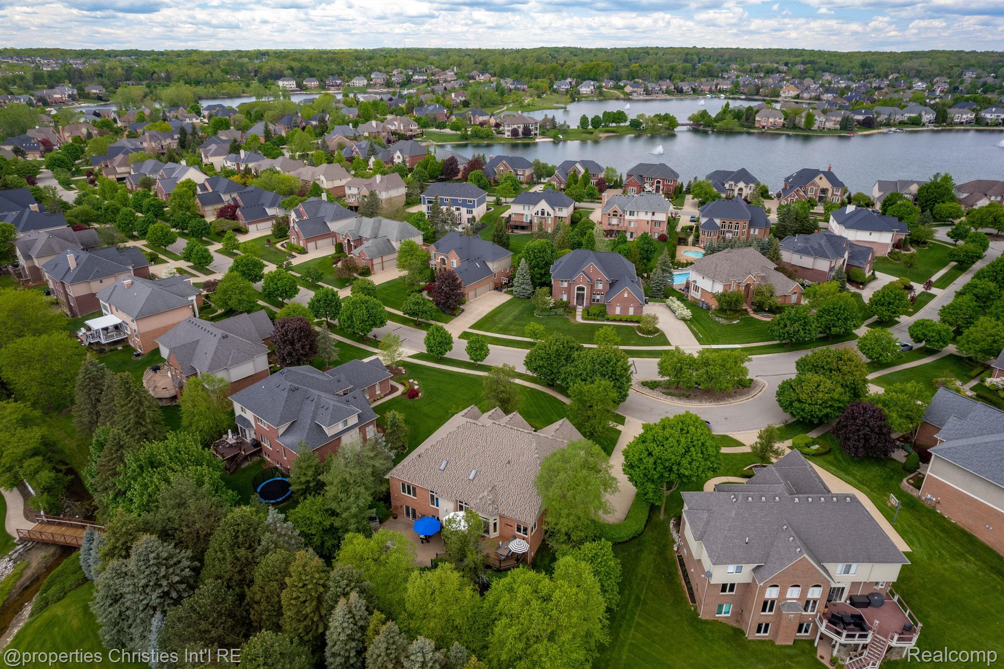 48415 BINGHAMPTON Drive