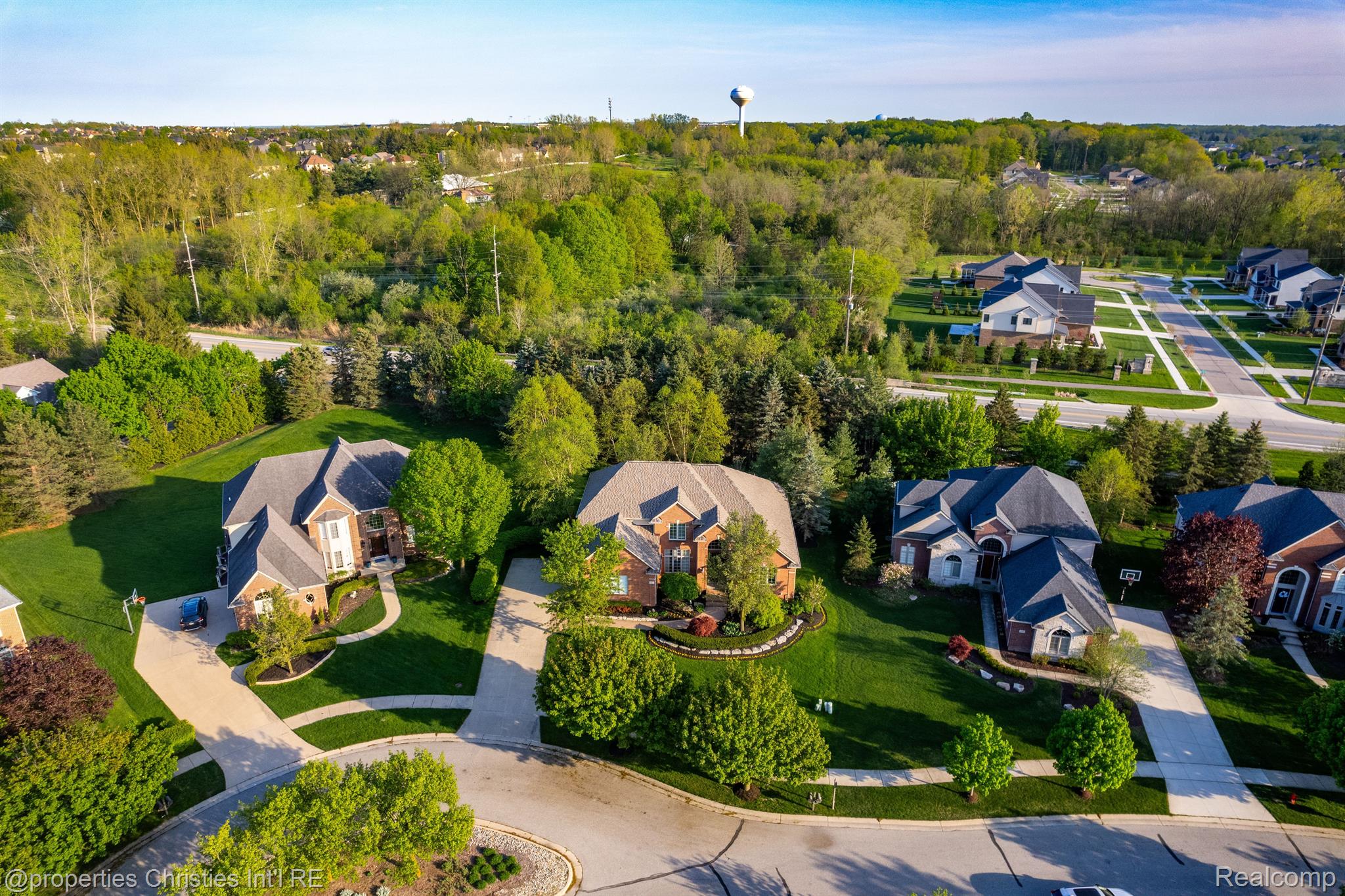 48415 BINGHAMPTON Drive