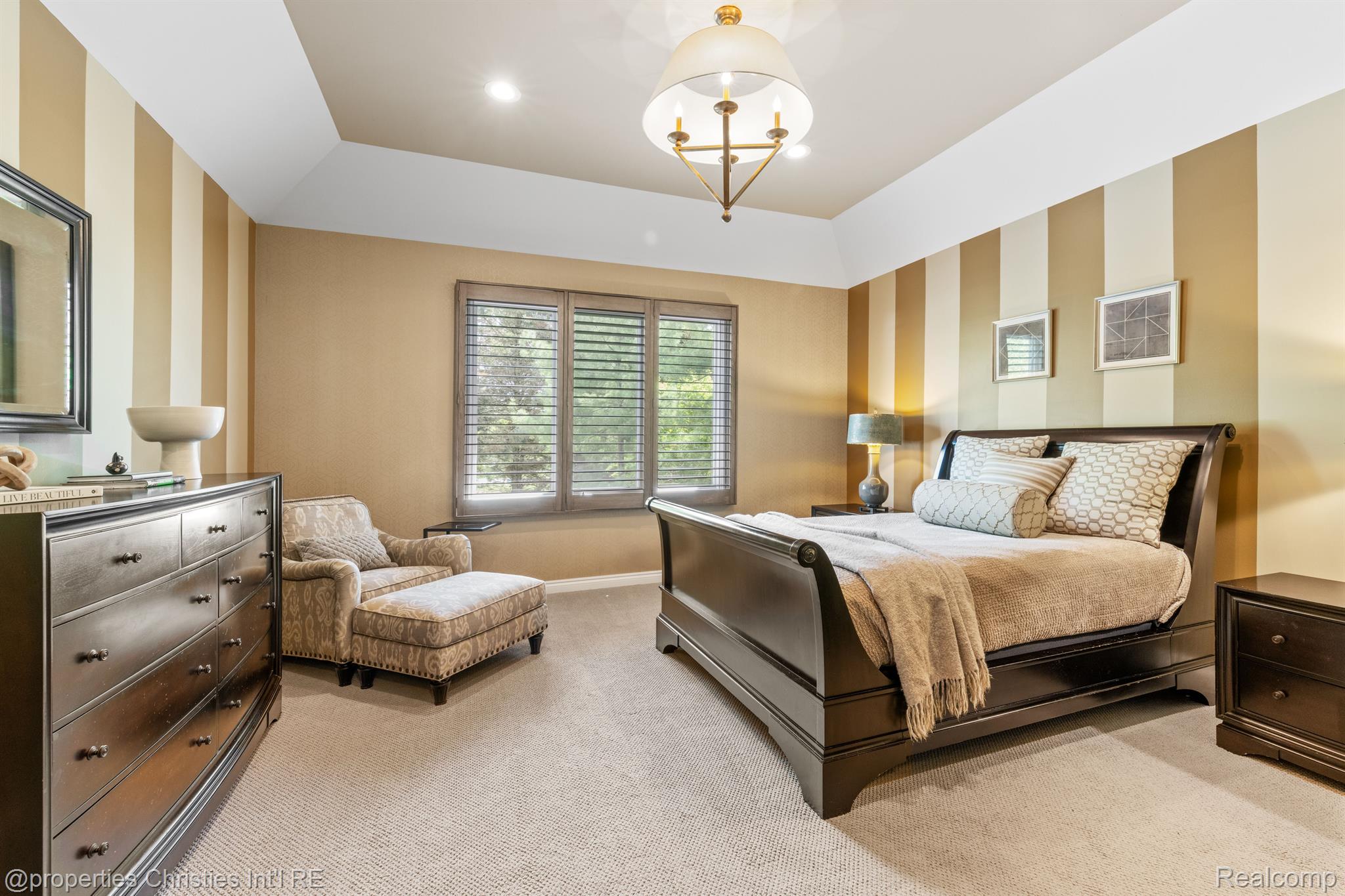 48415 BINGHAMPTON Drive