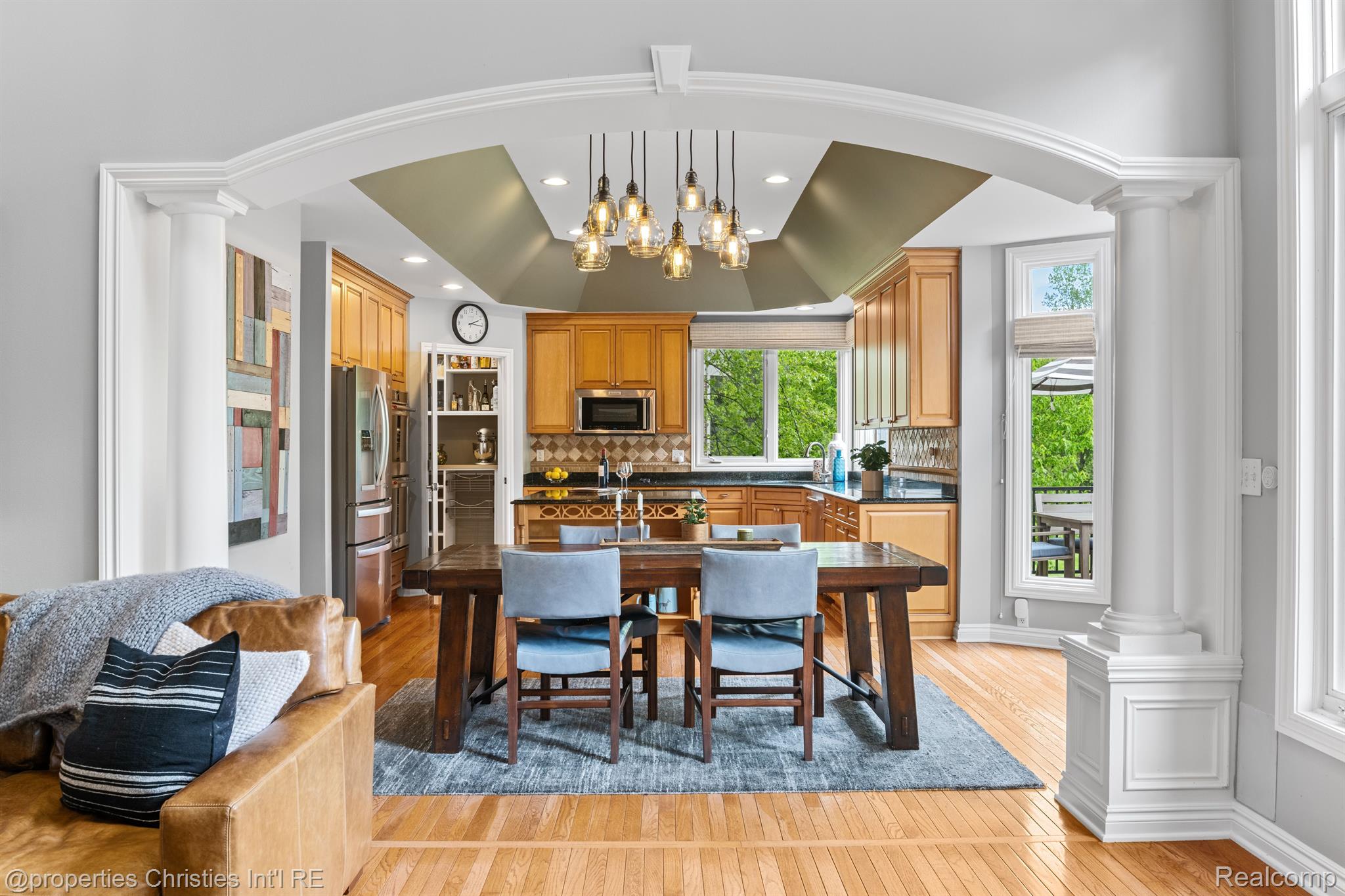 48415 BINGHAMPTON Drive