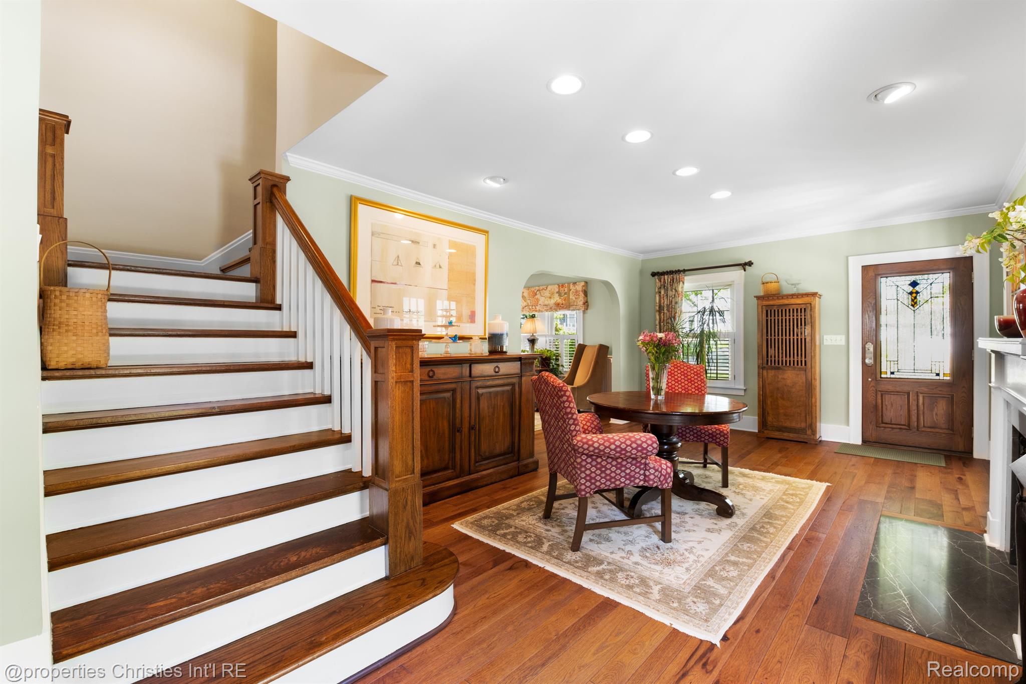 745 SPRING Drive