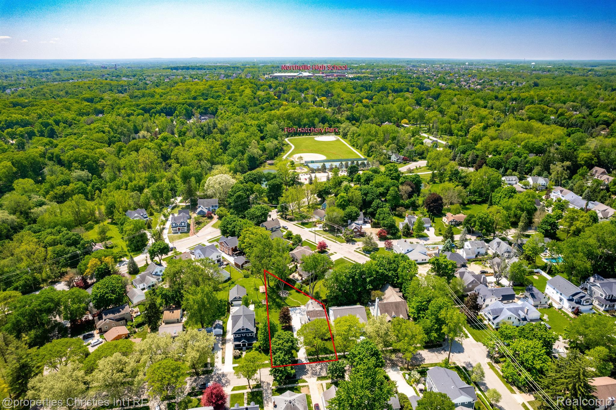 745 SPRING Drive