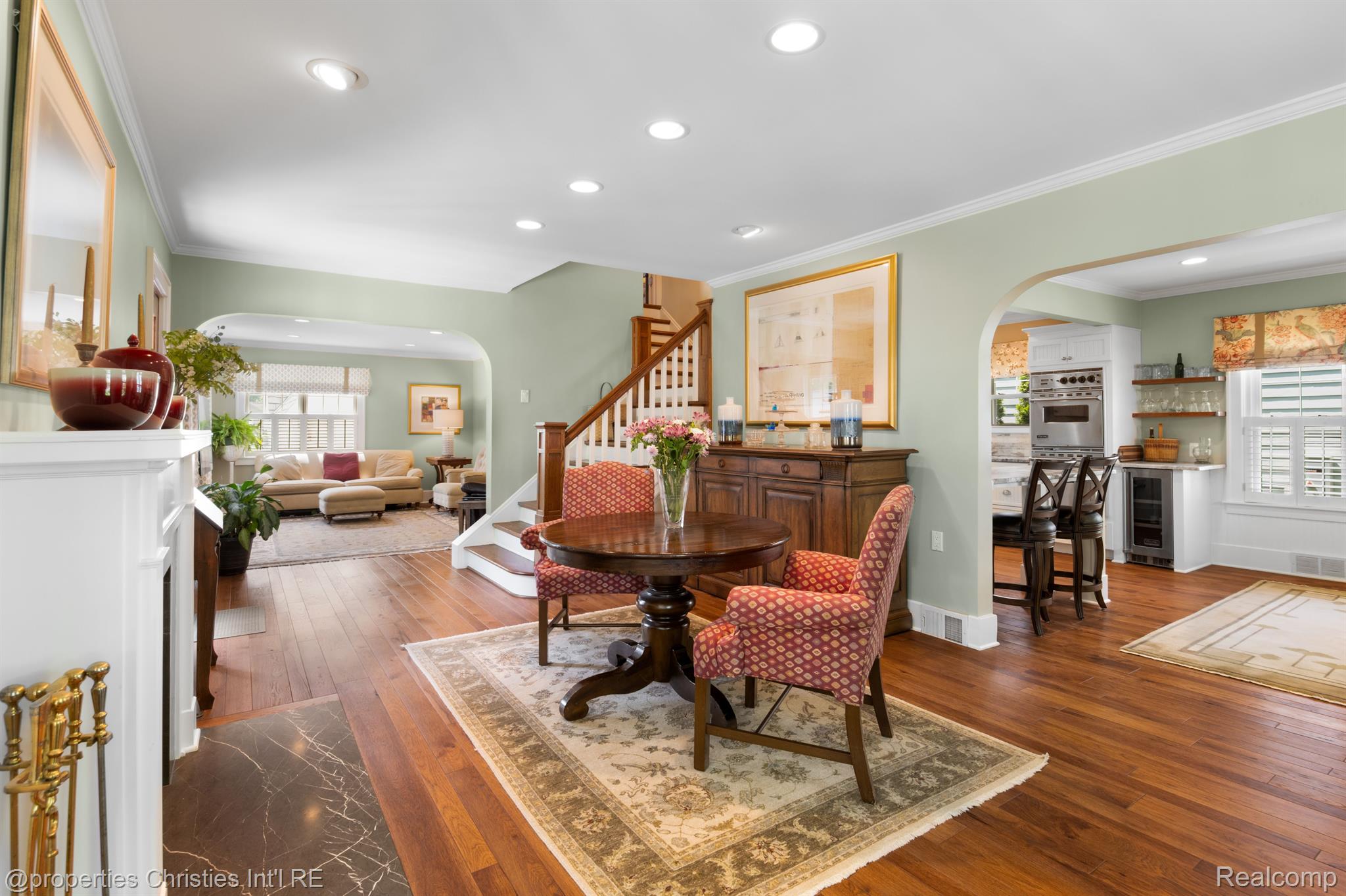 745 SPRING Drive