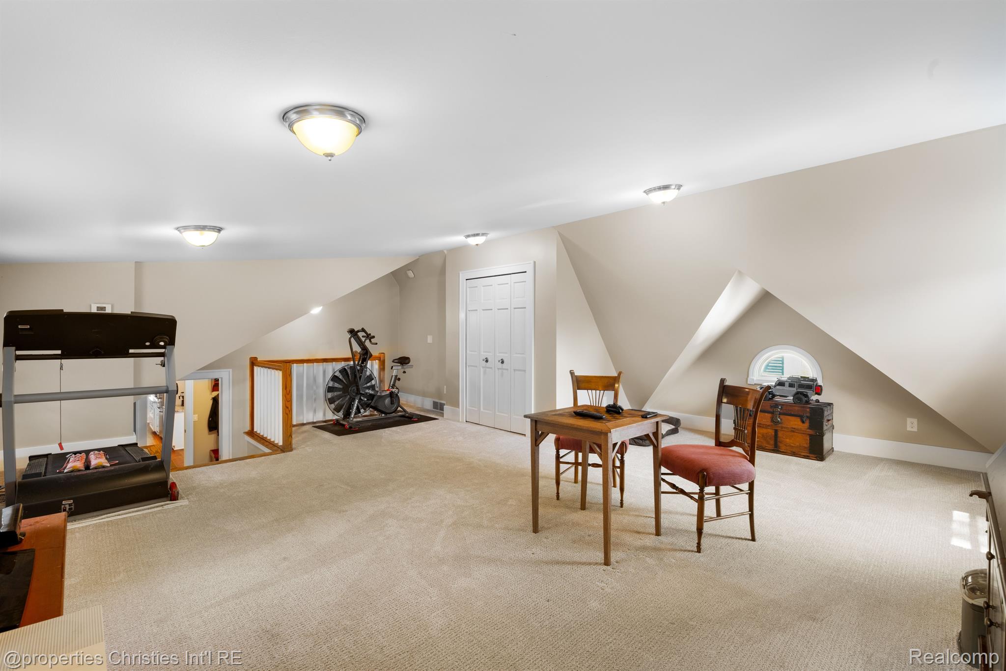 745 SPRING Drive