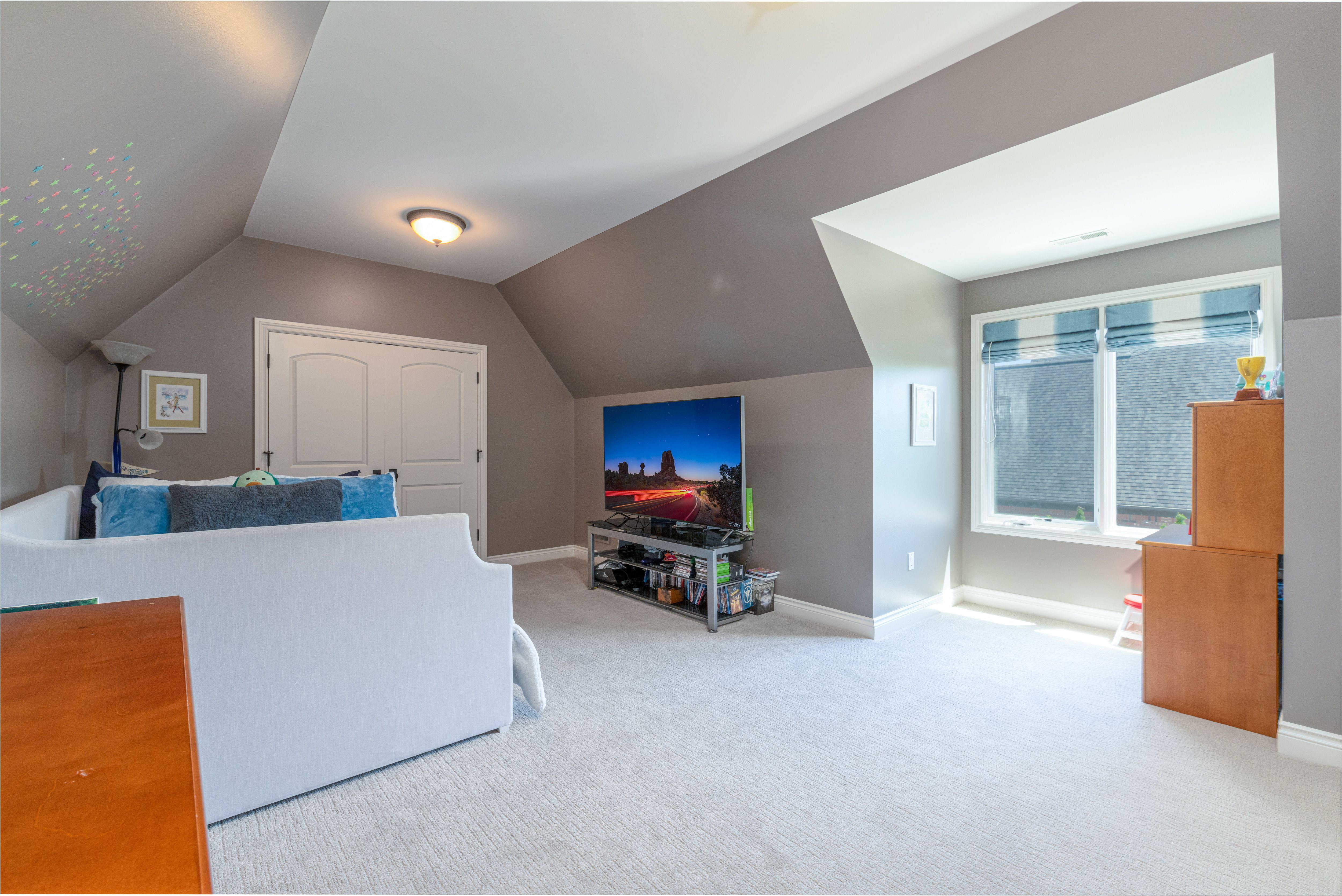 48887 VENETO Drive