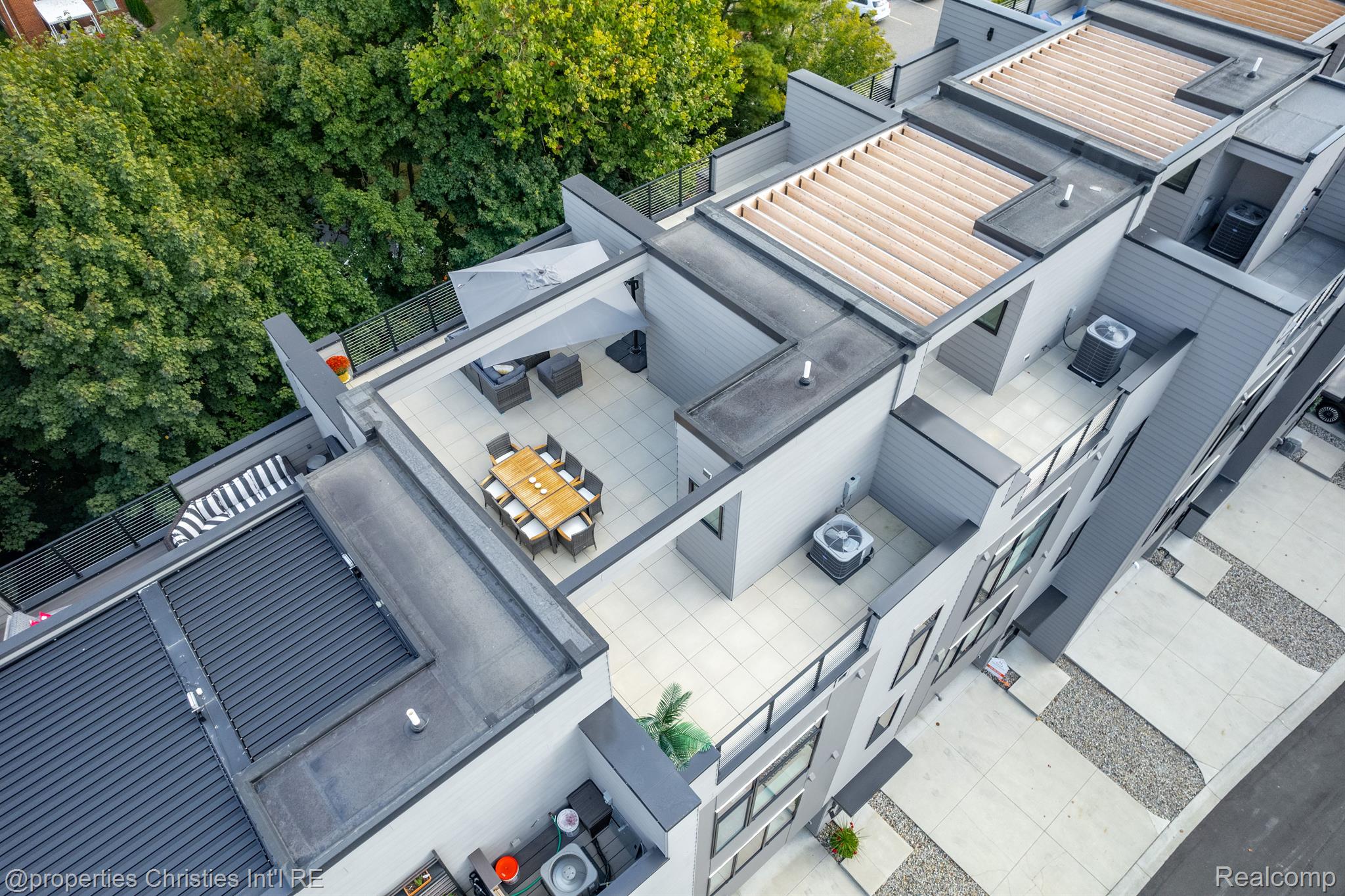 108 N CENTER Cove