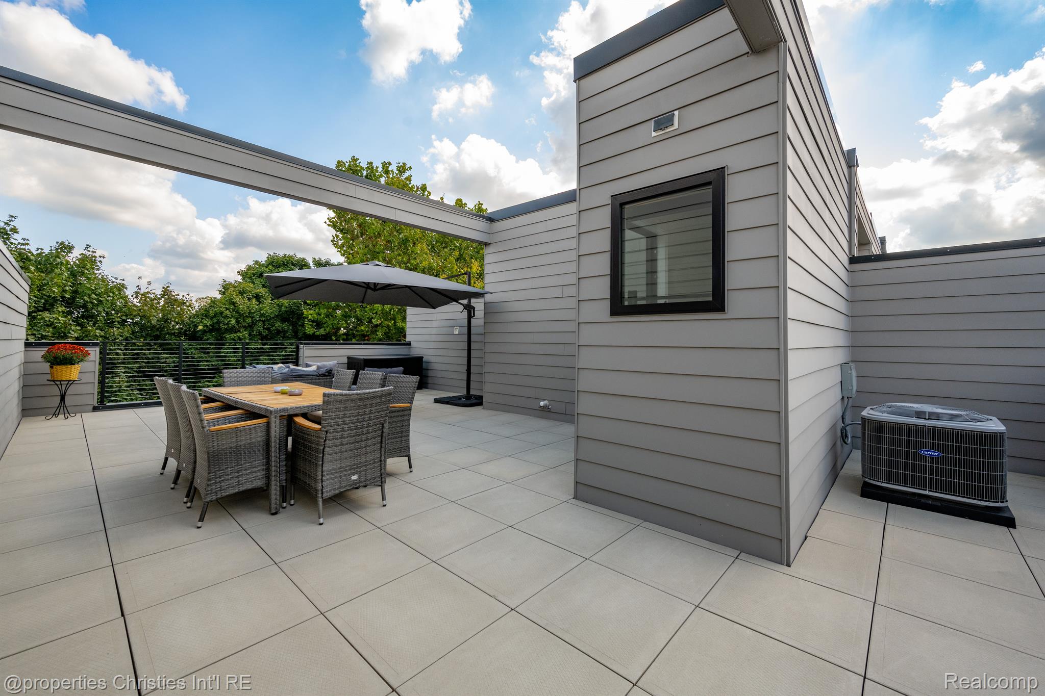 108 N CENTER Cove