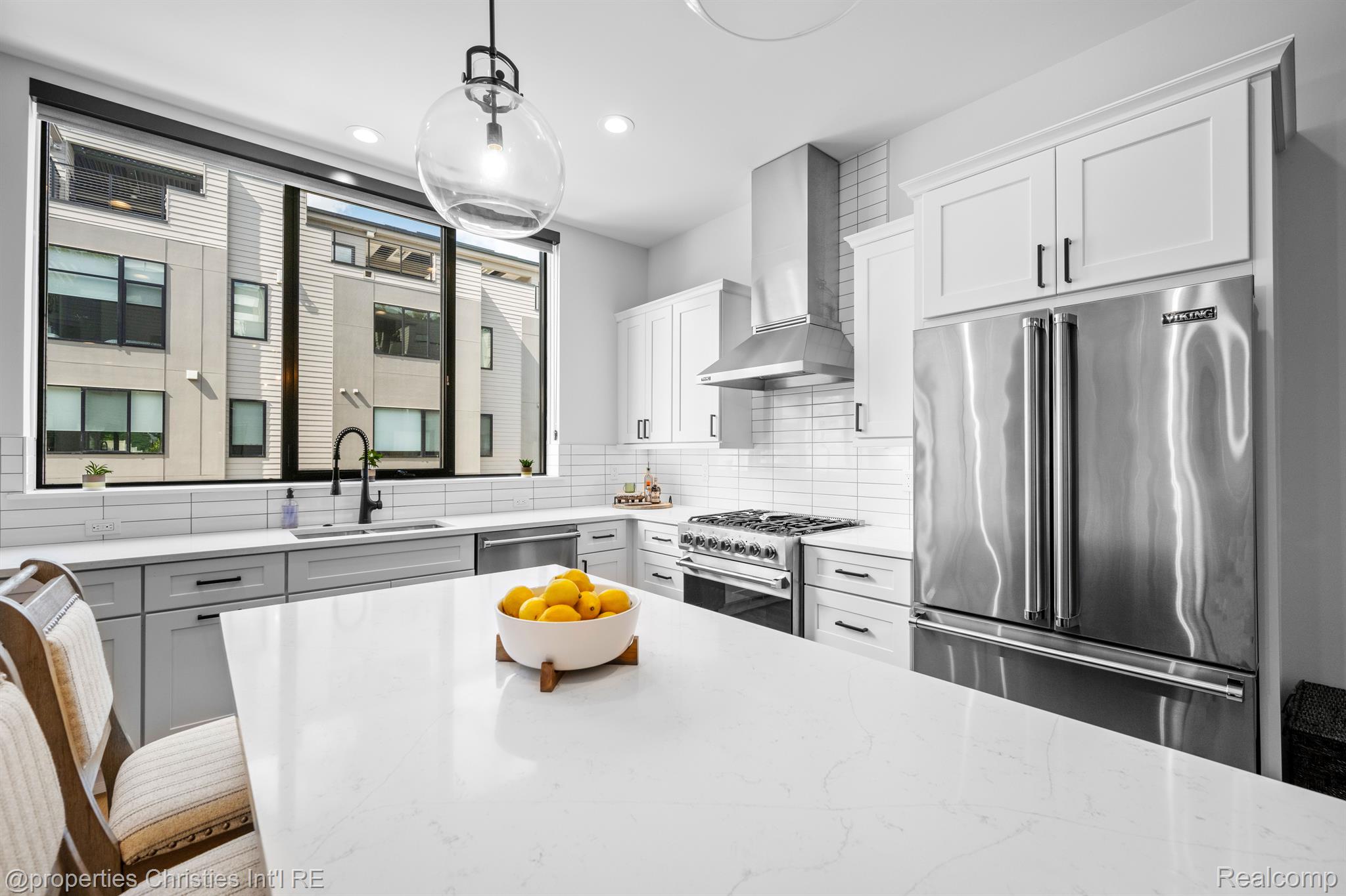 108 N CENTER Cove