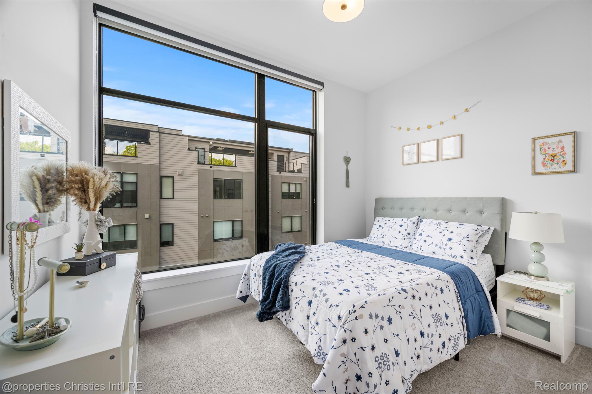 108 N CENTER Cove