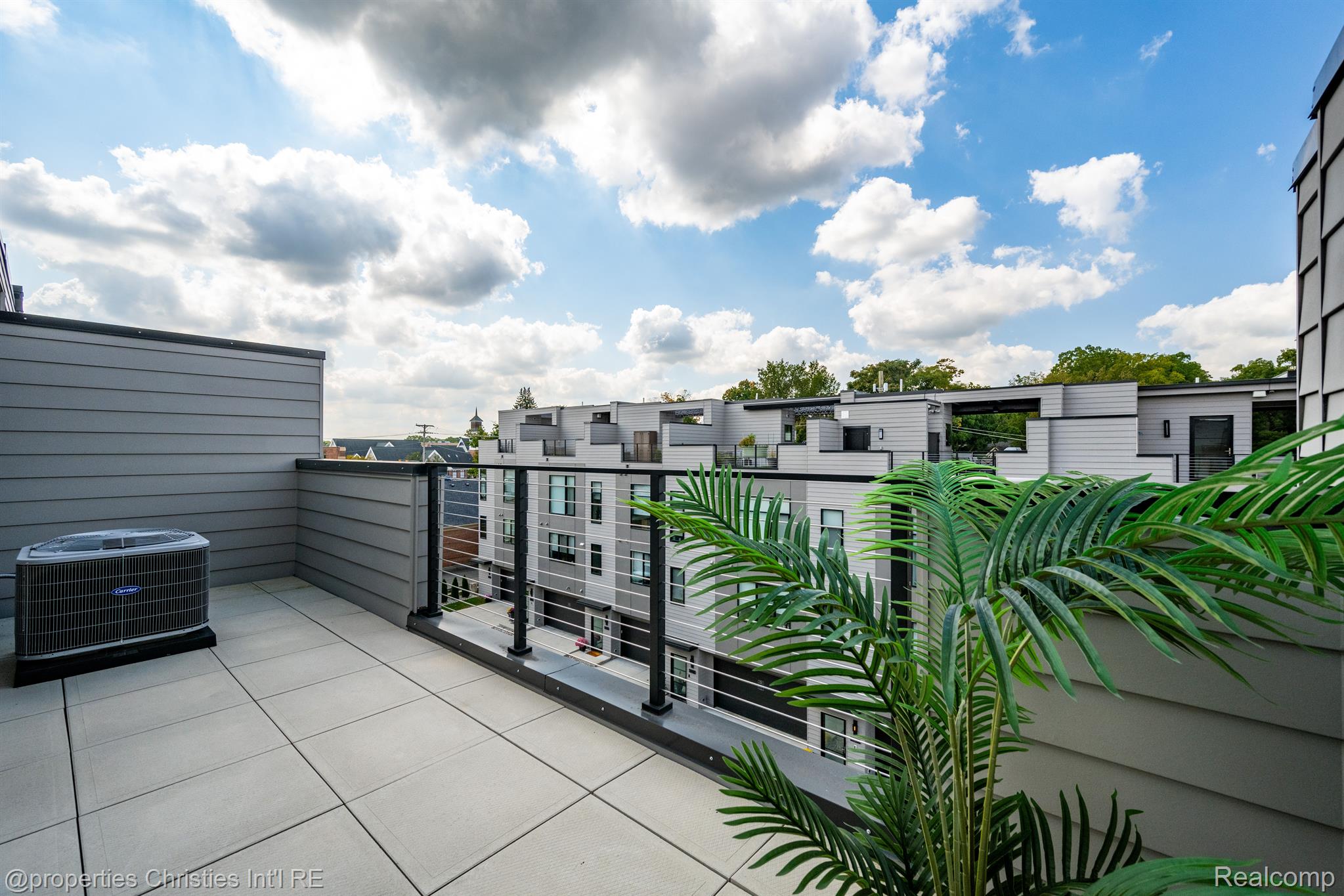 108 N CENTER Cove