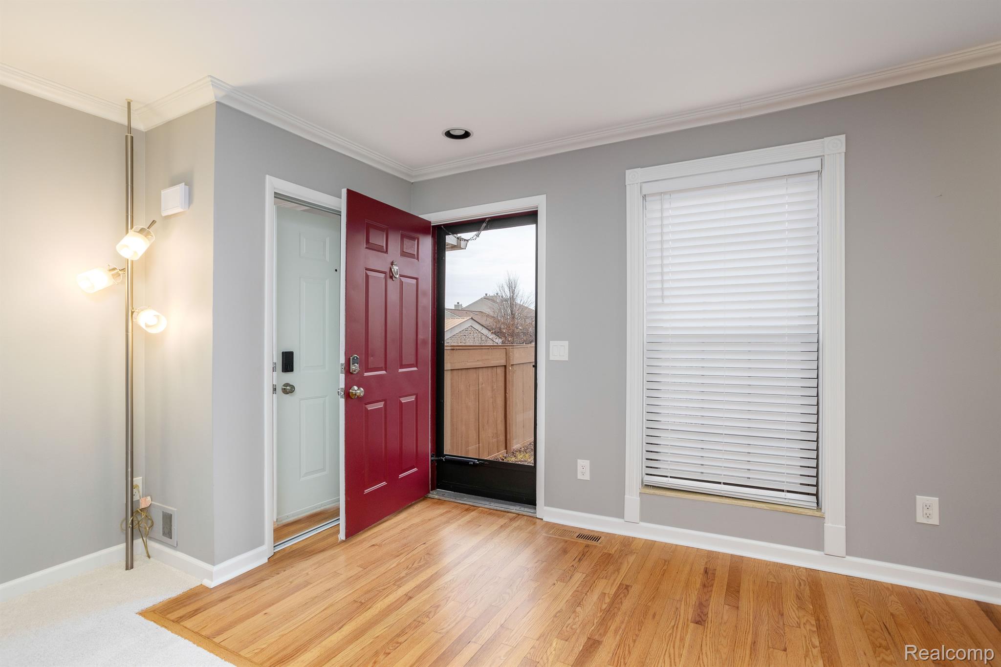 22213 PONDVIEW 26