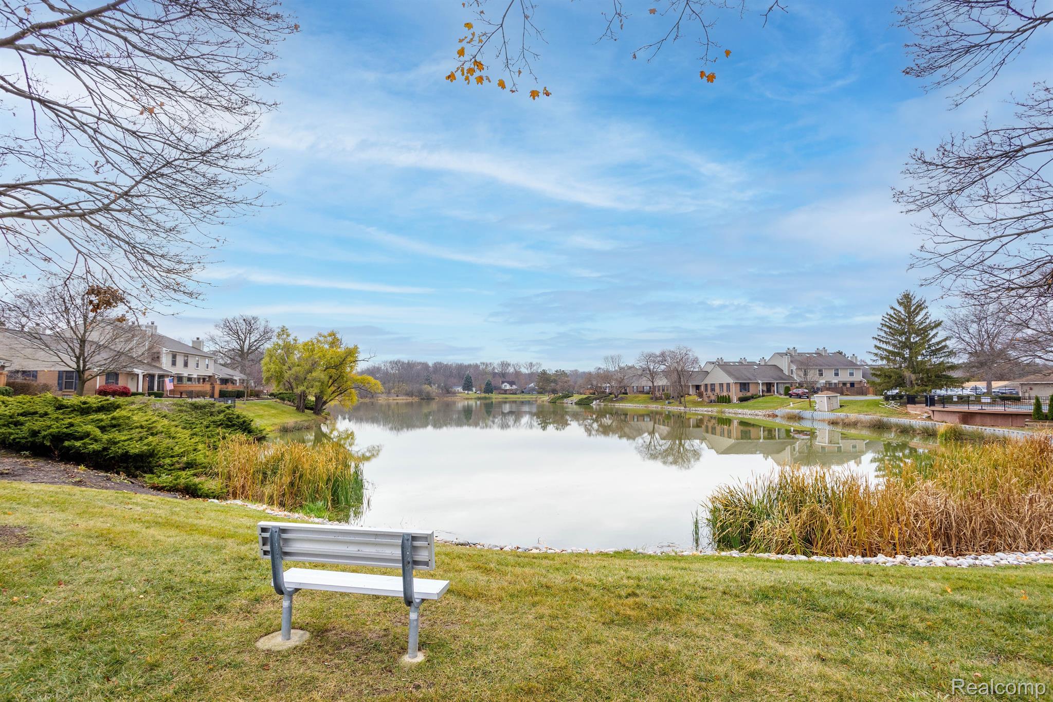 22213 PONDVIEW 26