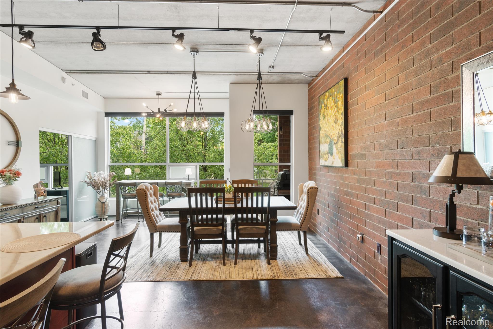 300 Hamilton Street 203