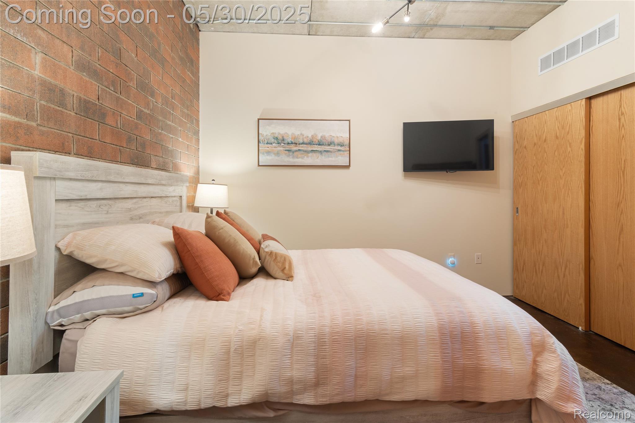 300 Hamilton Street 203
