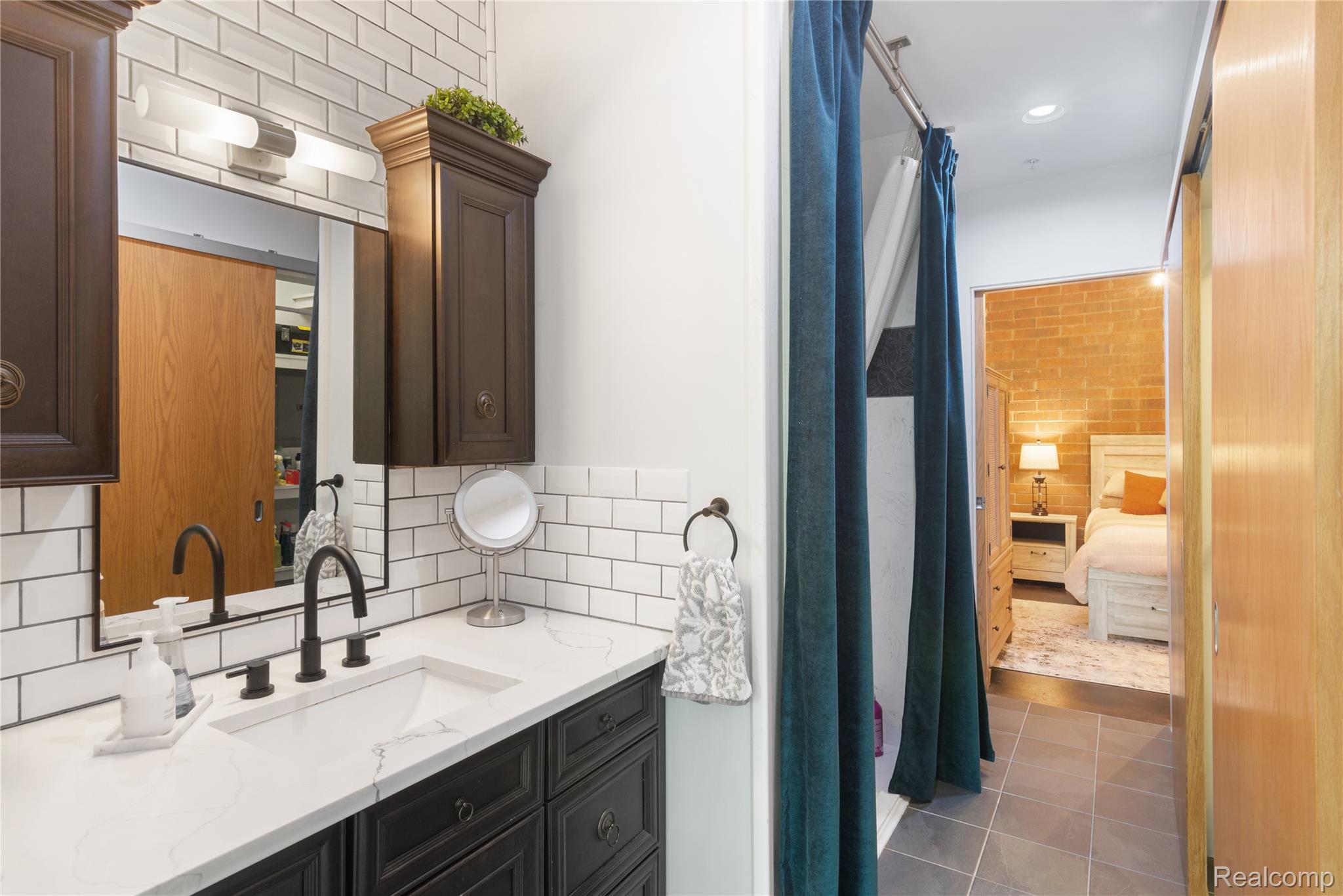 300 Hamilton Street 203