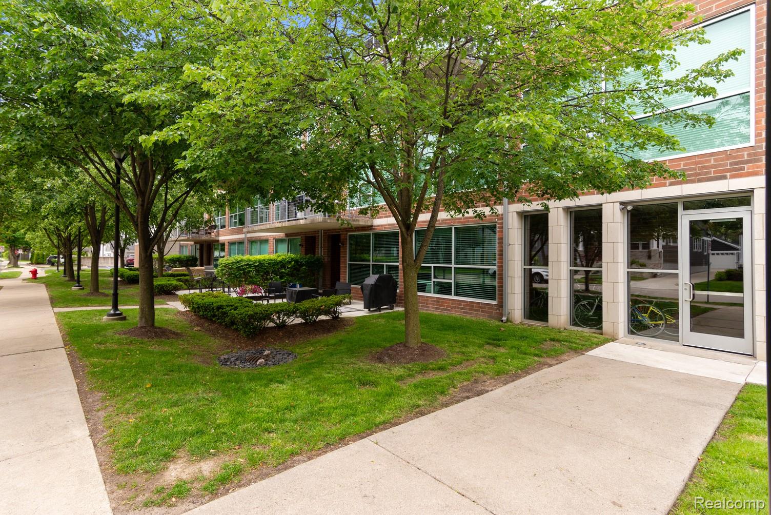 300 Hamilton Street 203