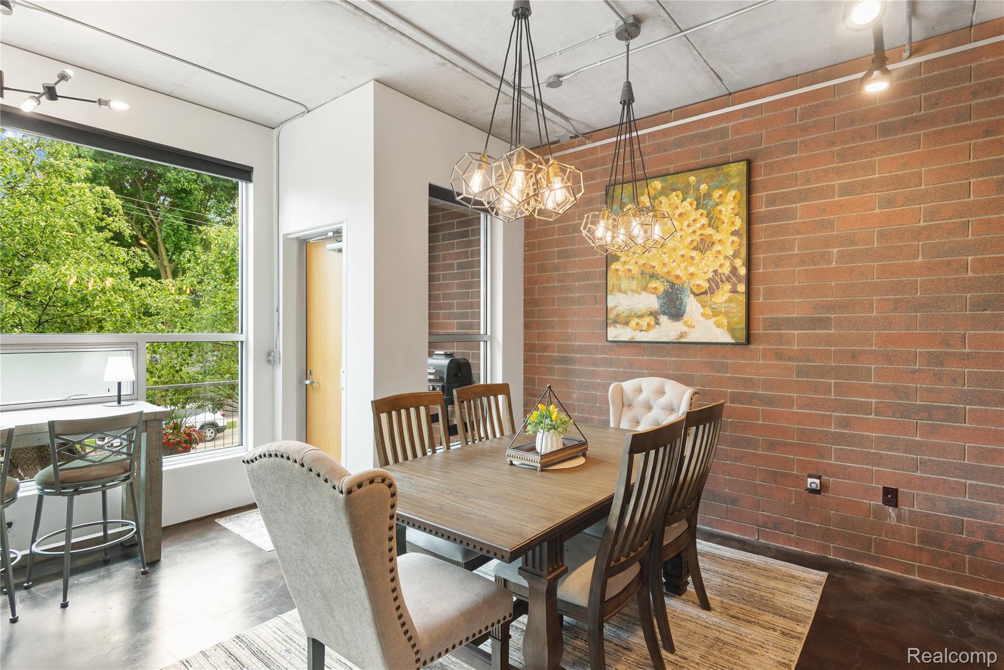 300 Hamilton Street 203