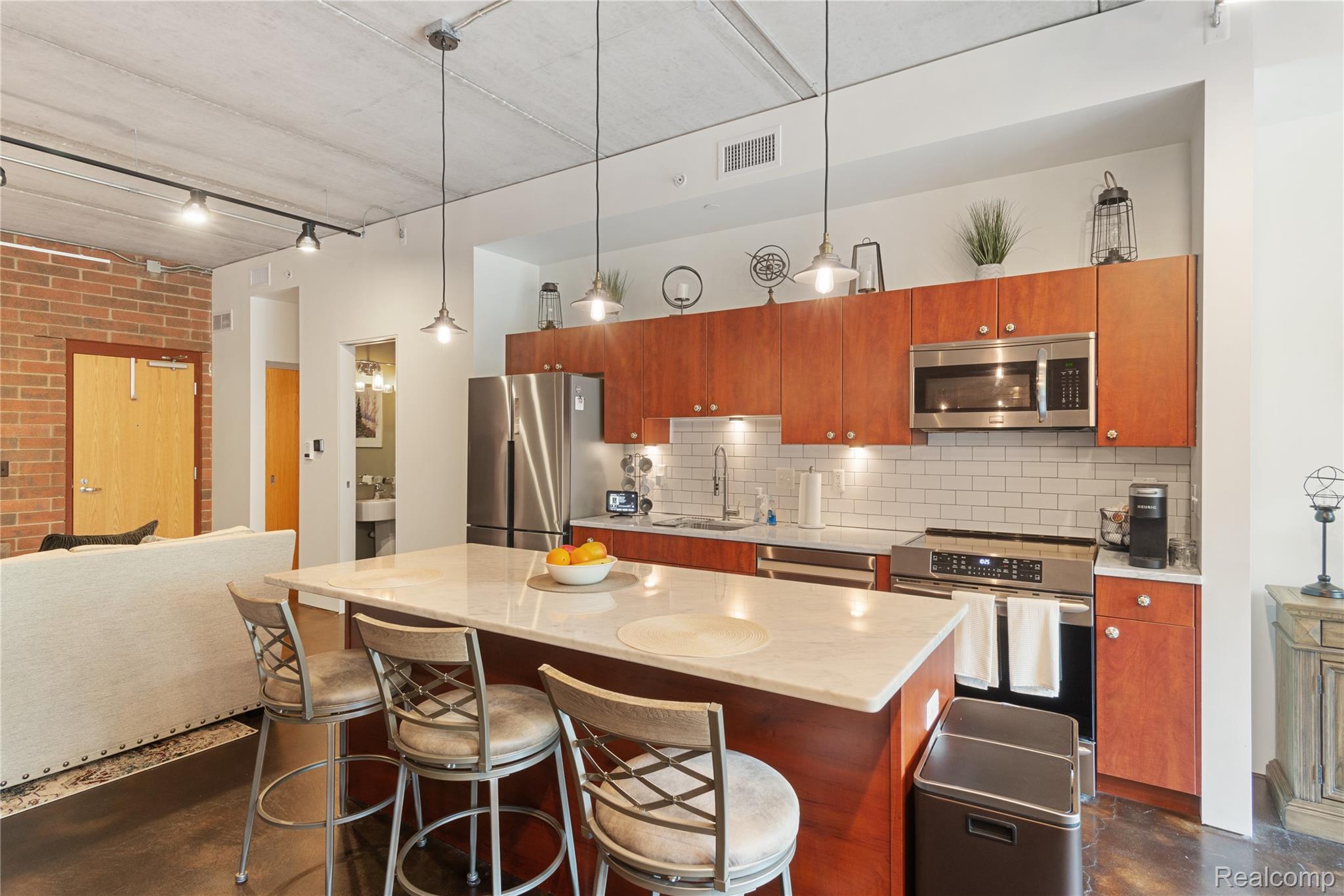 300 Hamilton Street 203