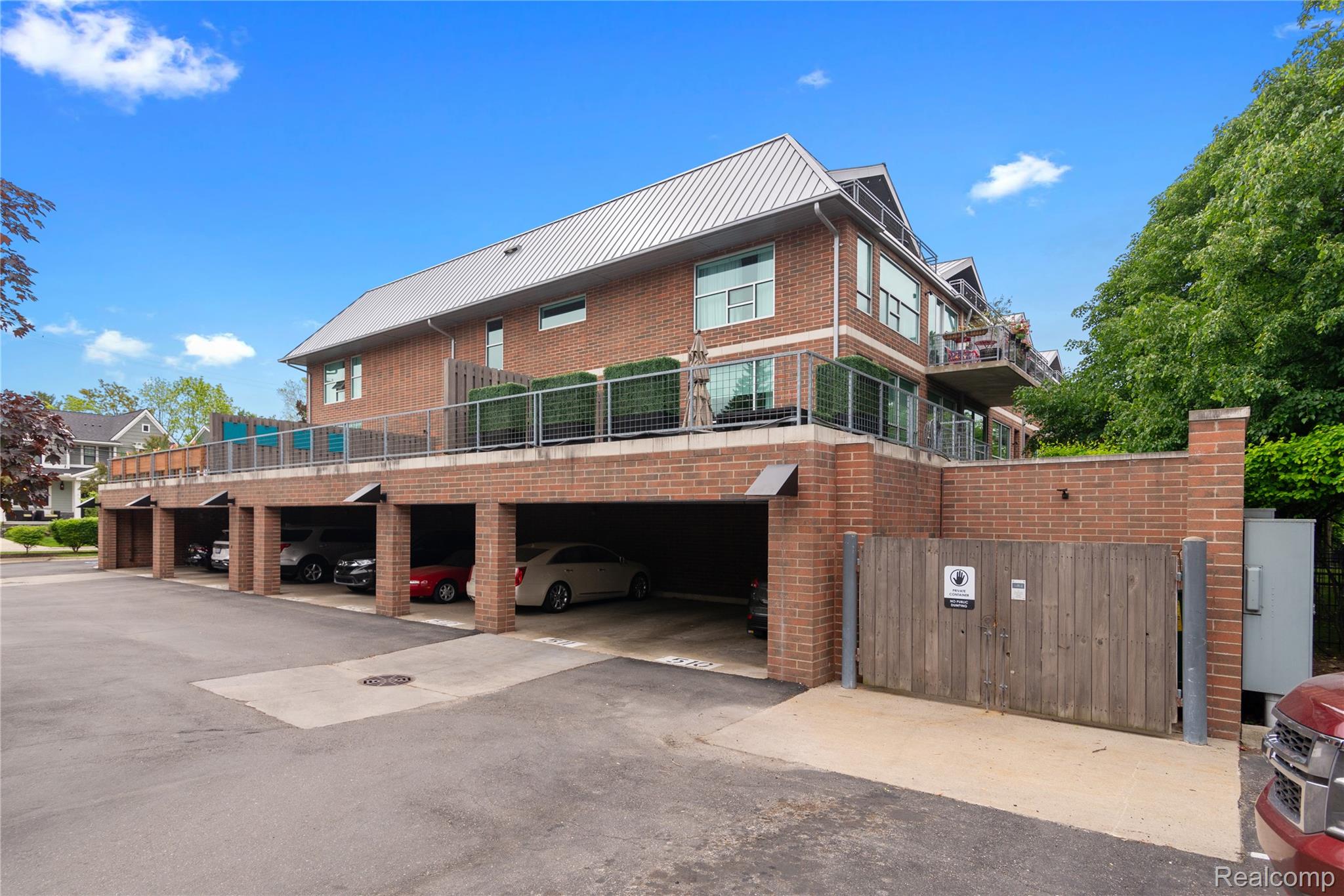 300 Hamilton Street 203