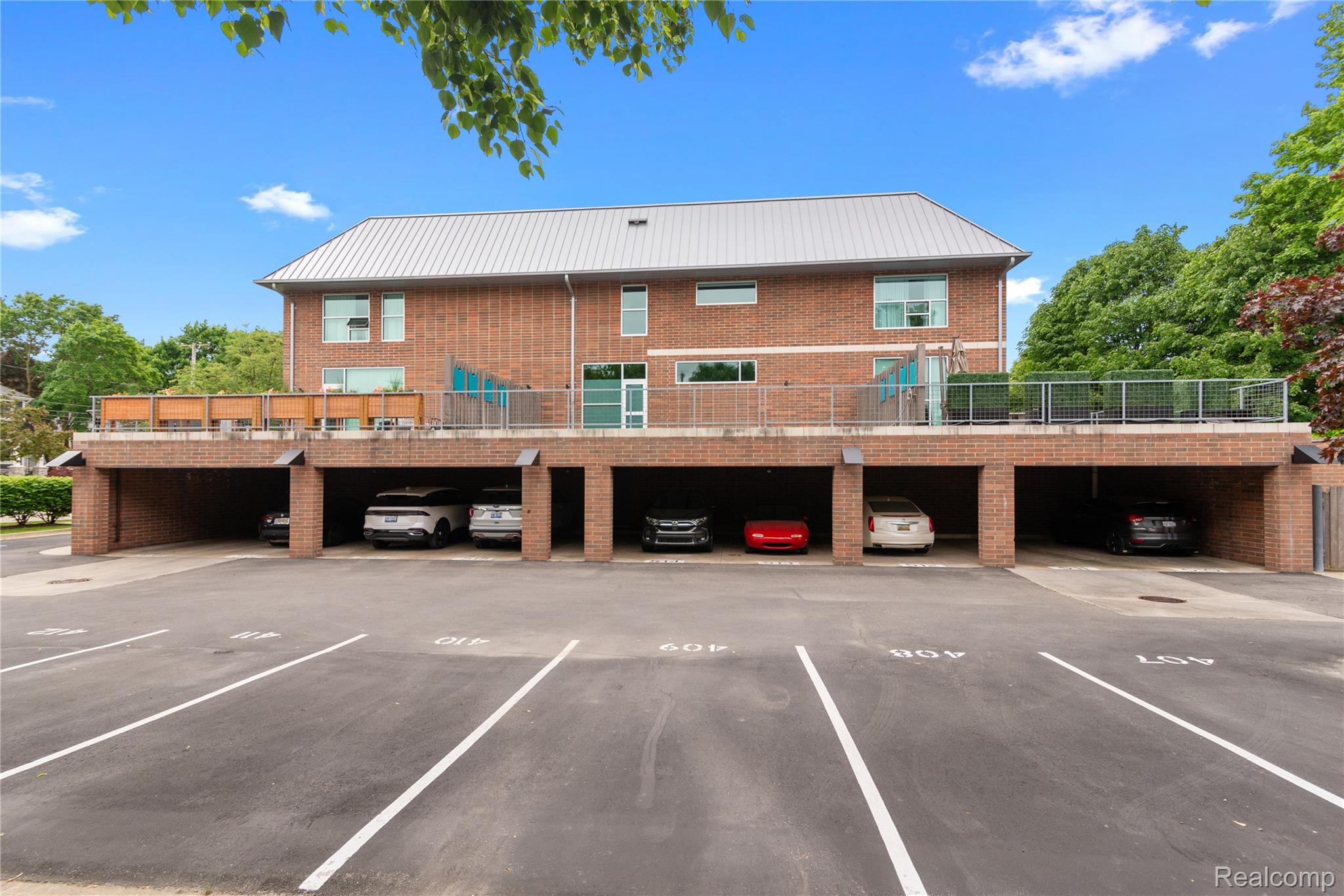 300 Hamilton Street 203