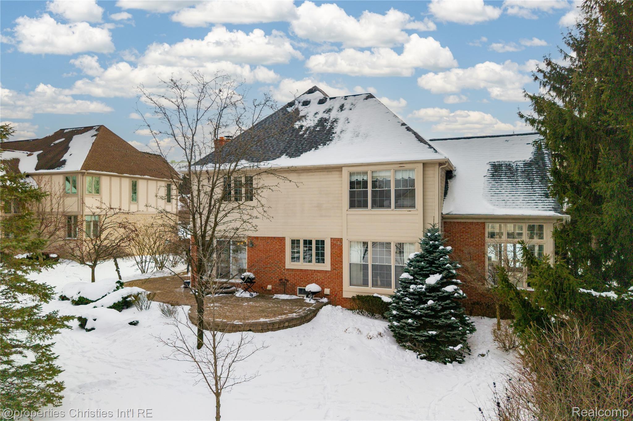 21823 Picadilly Circle