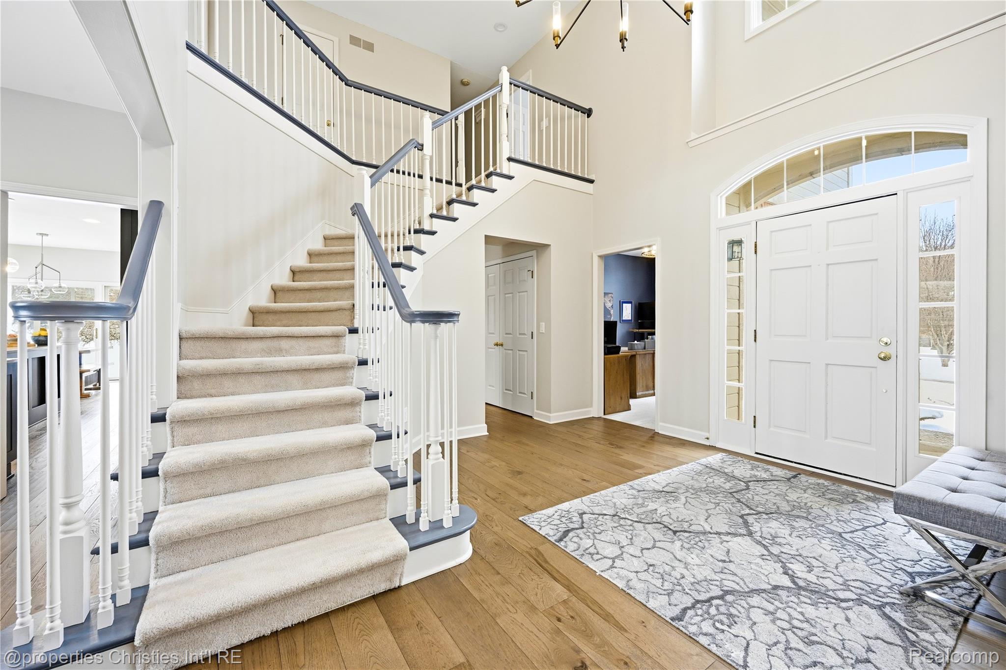 21823 Picadilly Circle