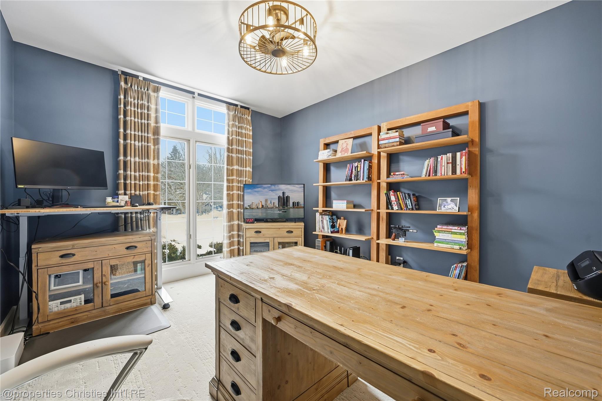 21823 Picadilly Circle