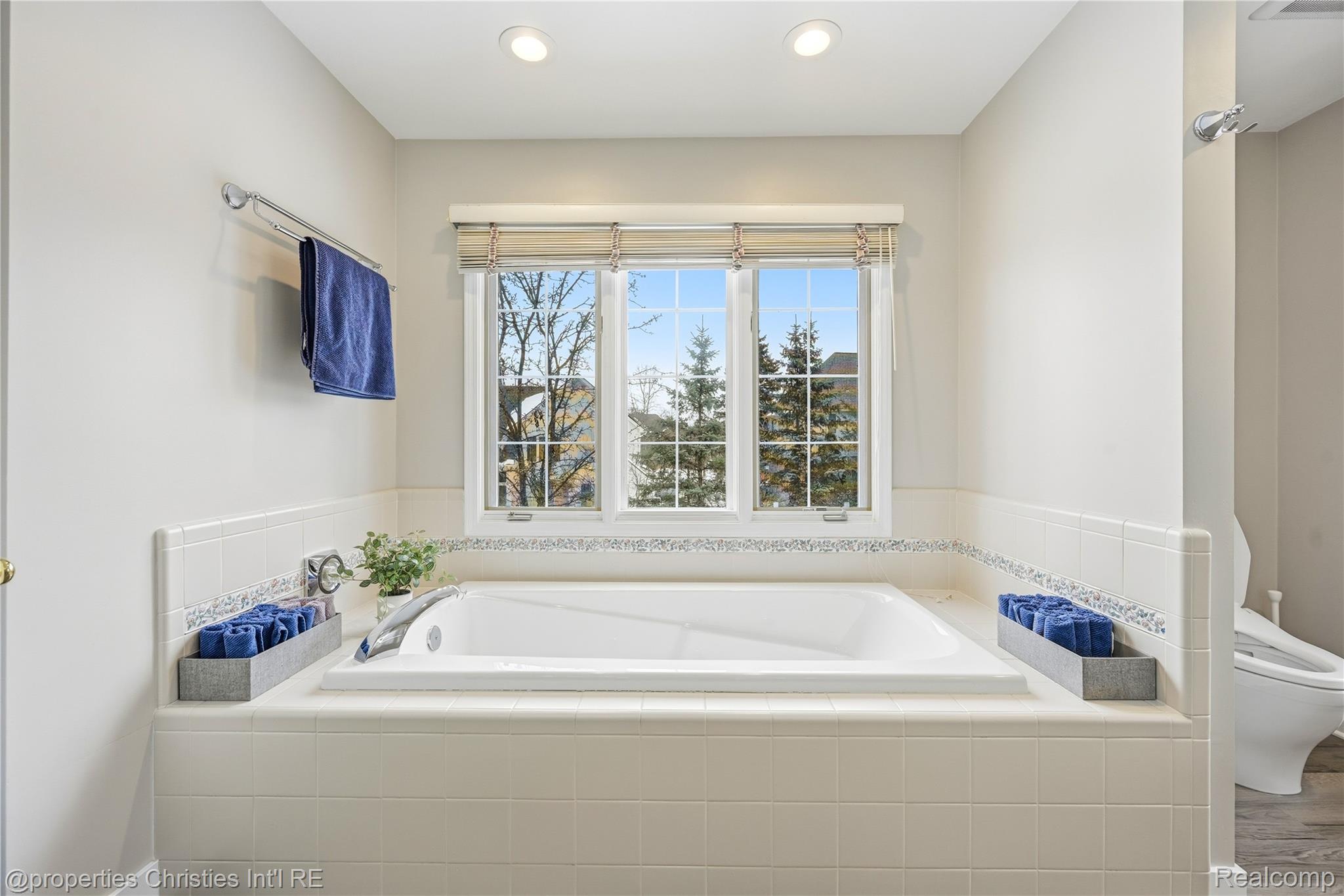 21823 Picadilly Circle