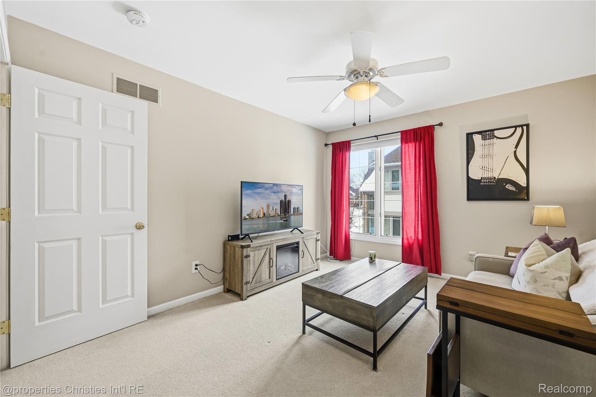 21823 Picadilly Circle