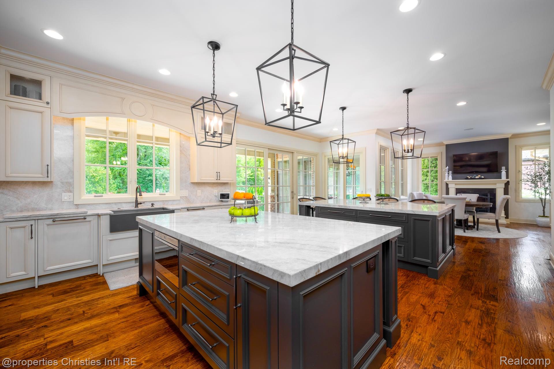 47765 Bellagio Drive