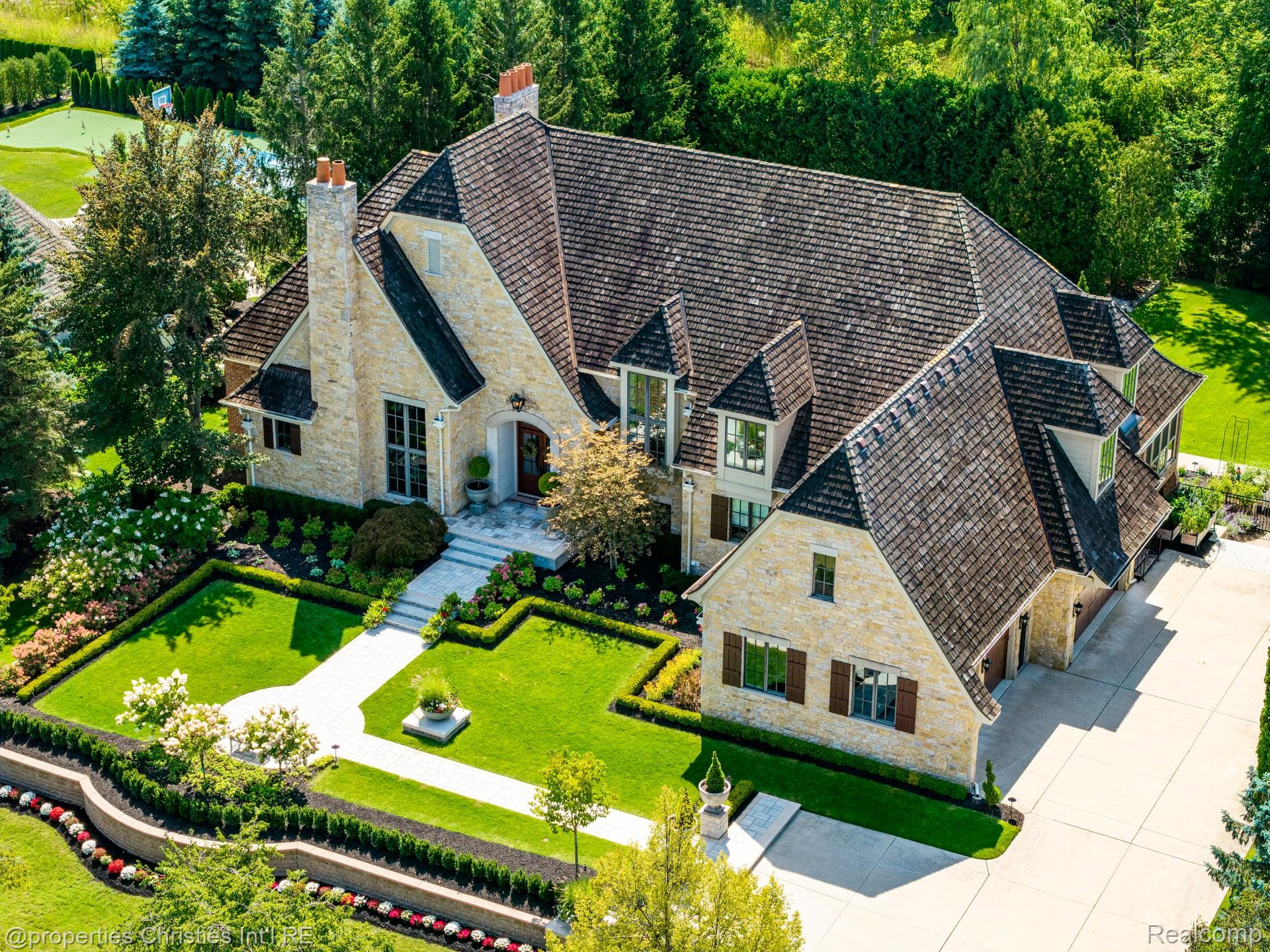 47765 Bellagio Drive