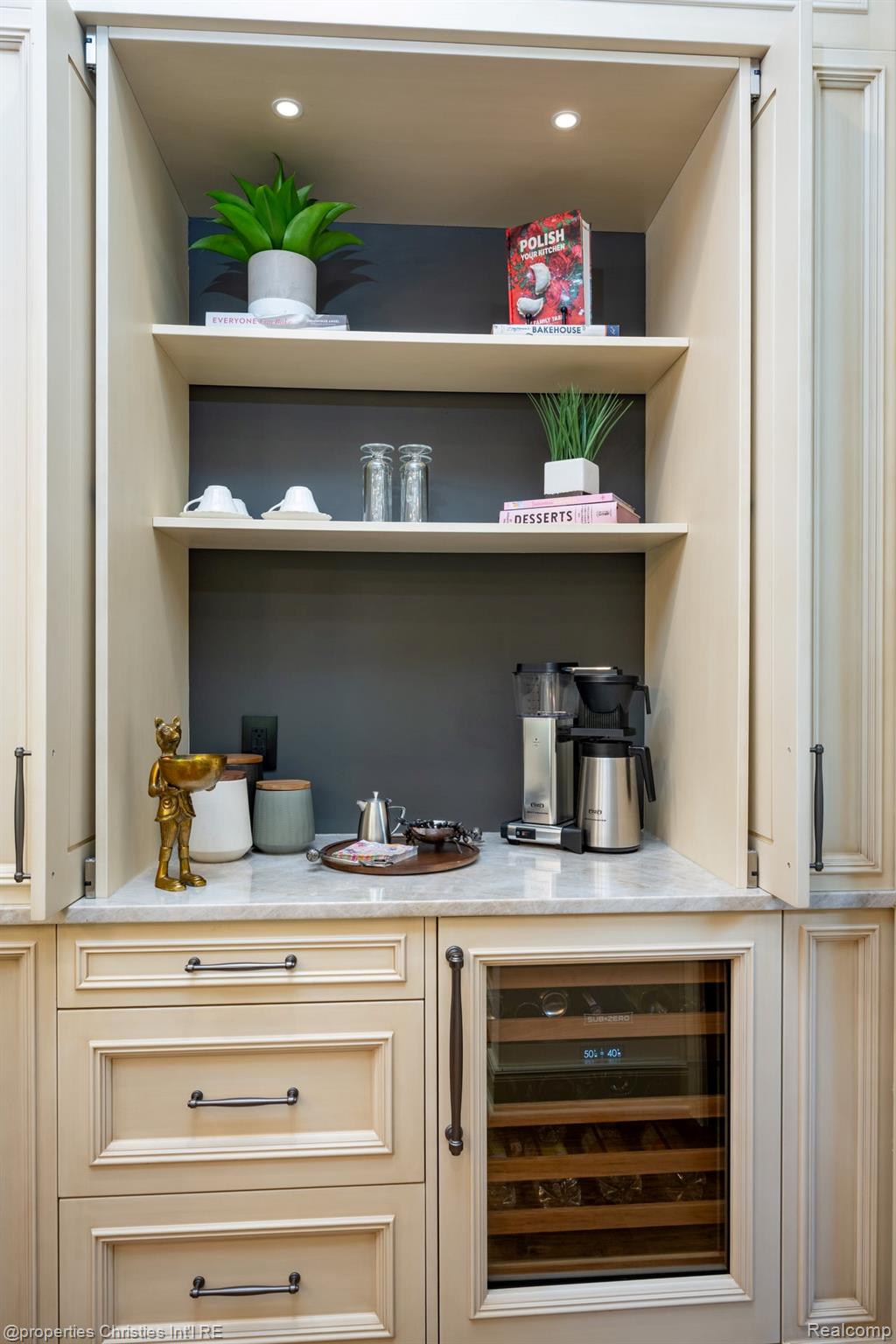 47765 Bellagio Drive