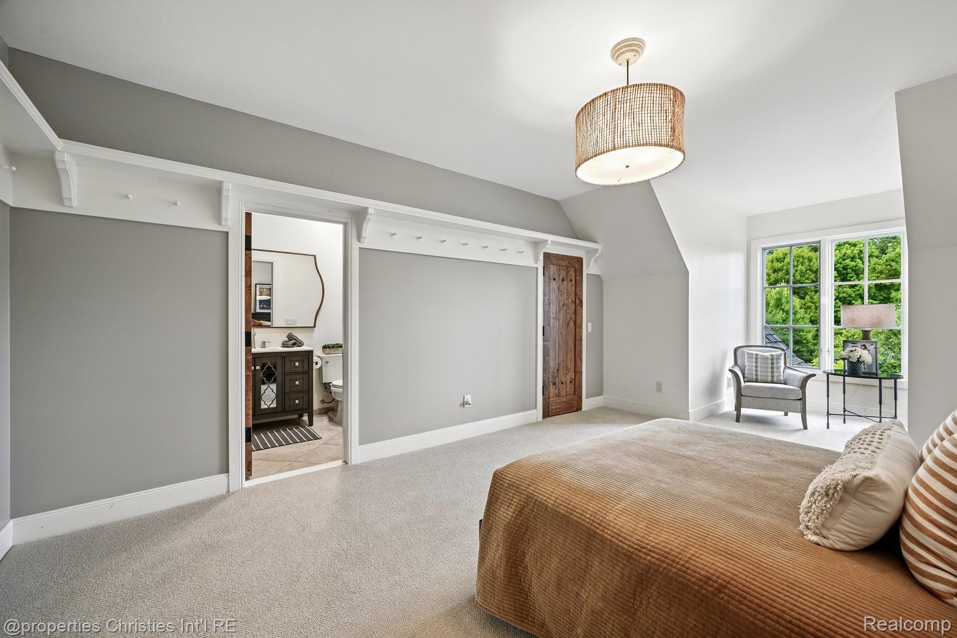 47765 Bellagio Drive