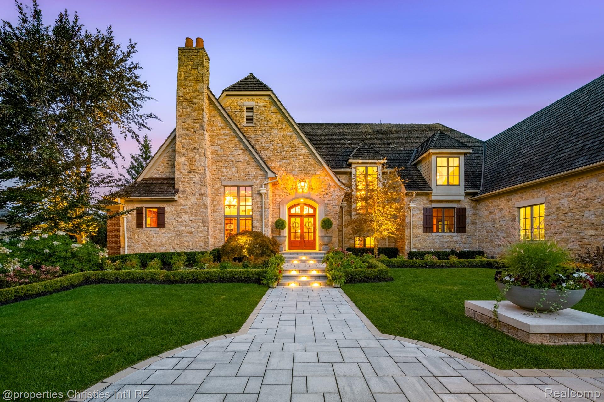 47765 Bellagio Drive