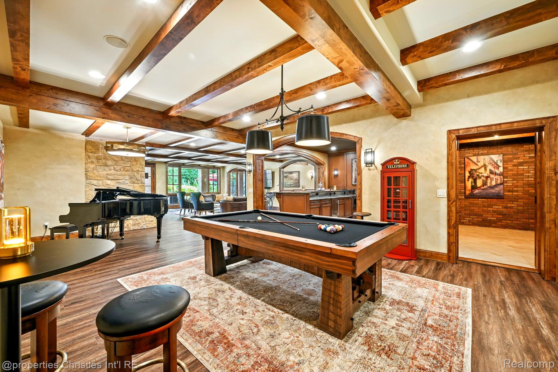 47765 Bellagio Drive