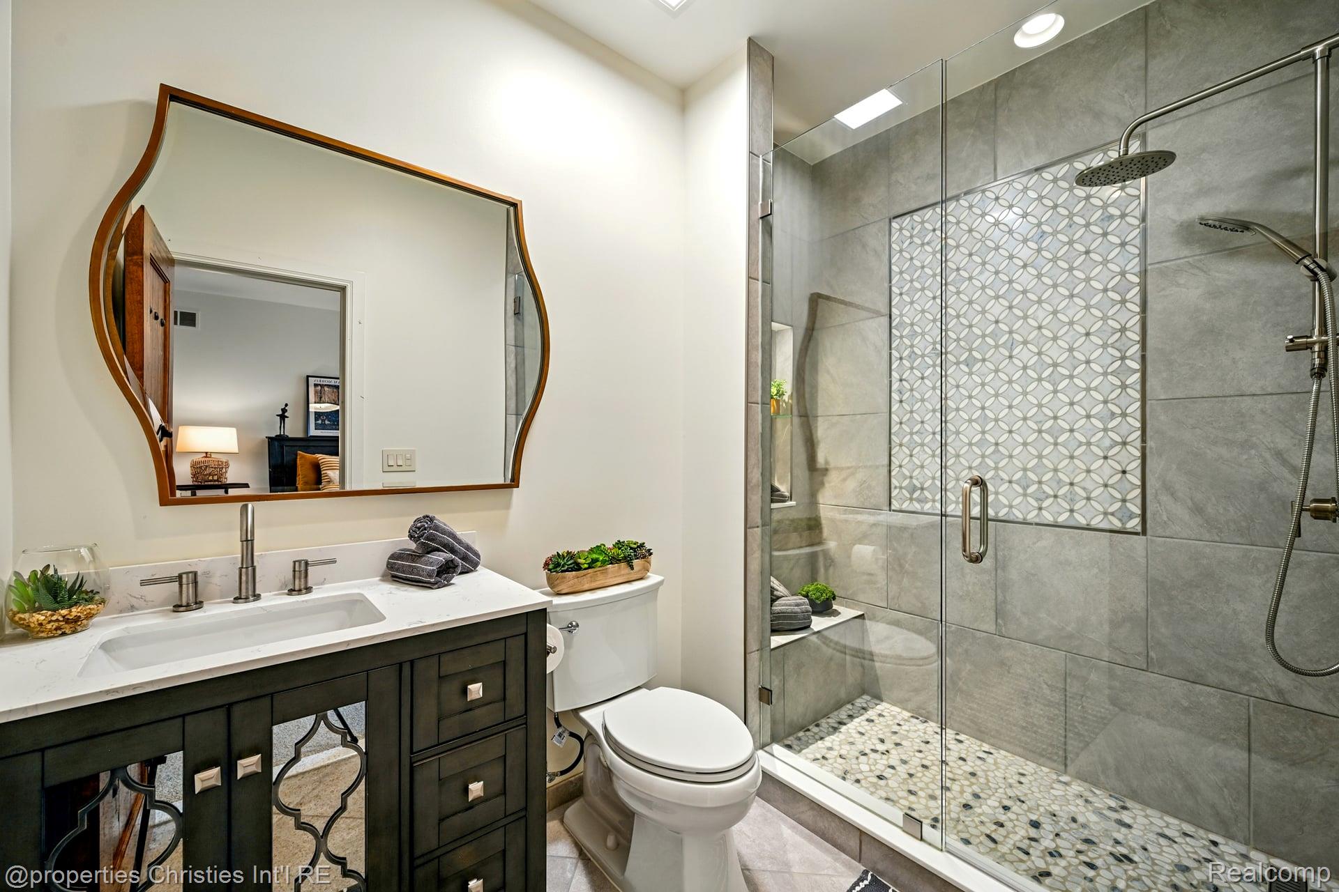 47765 Bellagio Drive