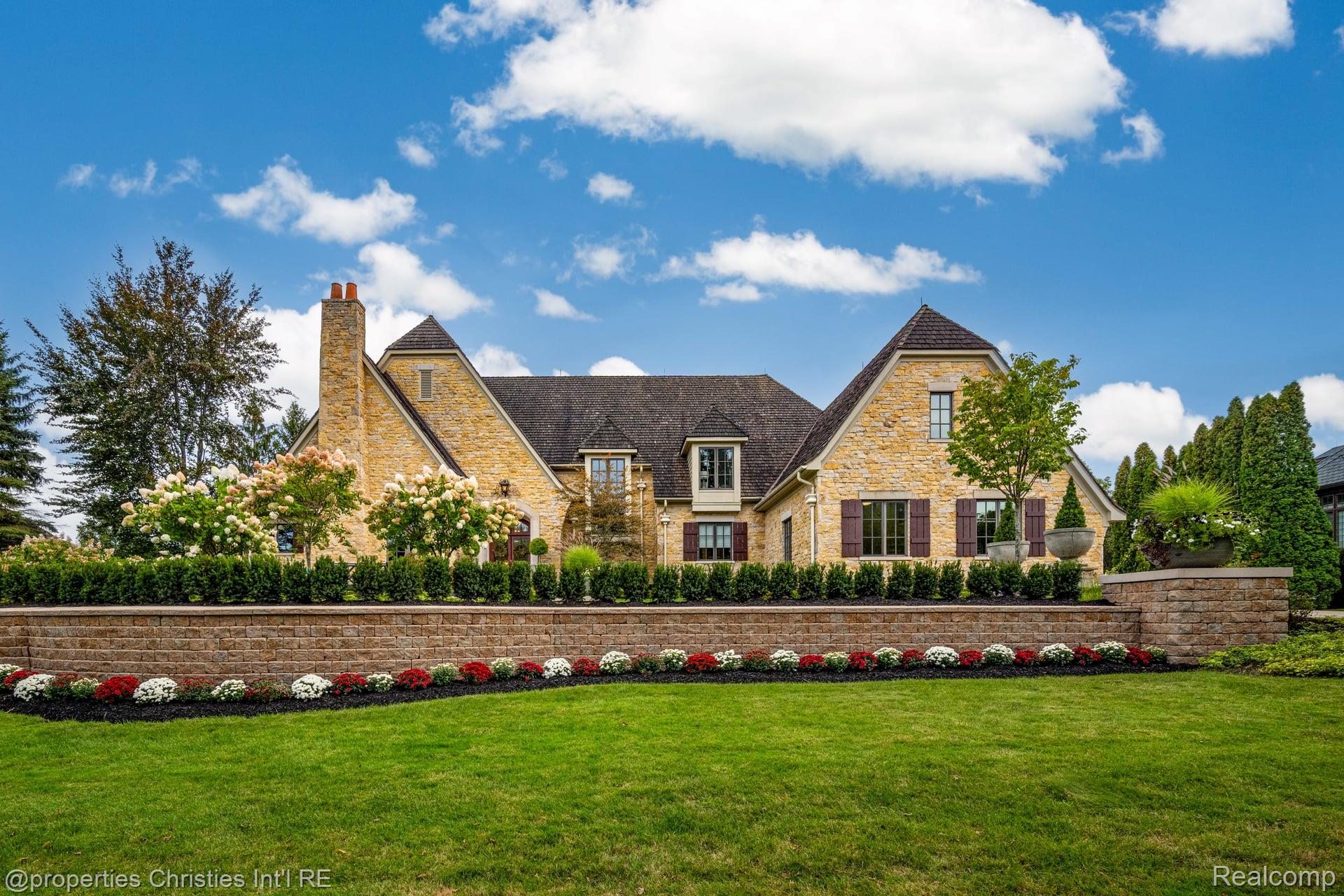 47765 Bellagio Drive