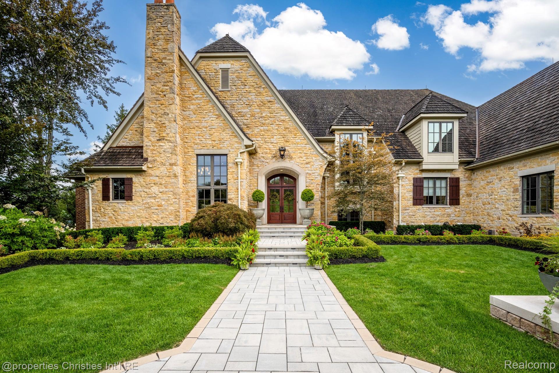 47765 Bellagio Drive