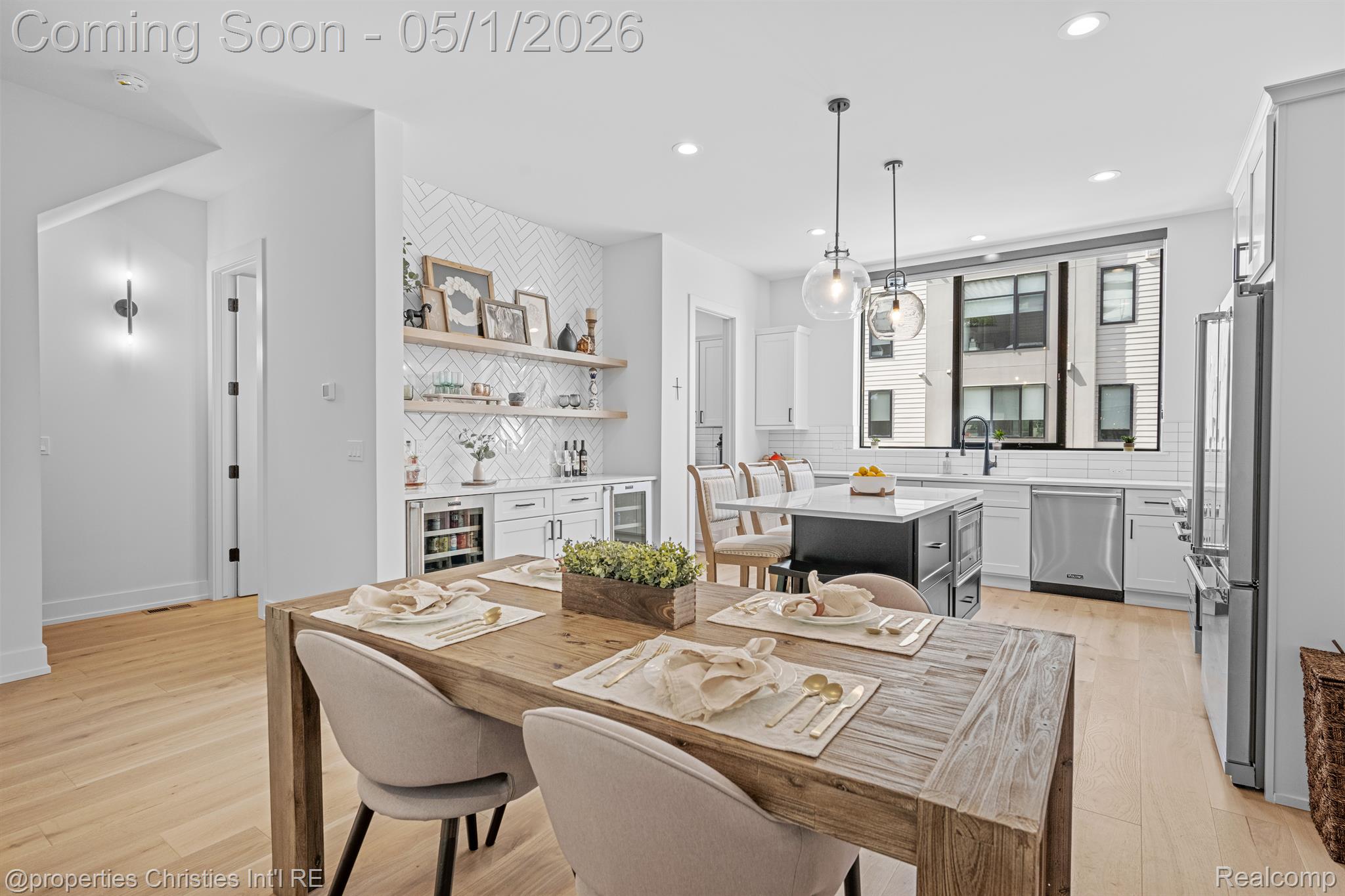 108 N CENTER Cove