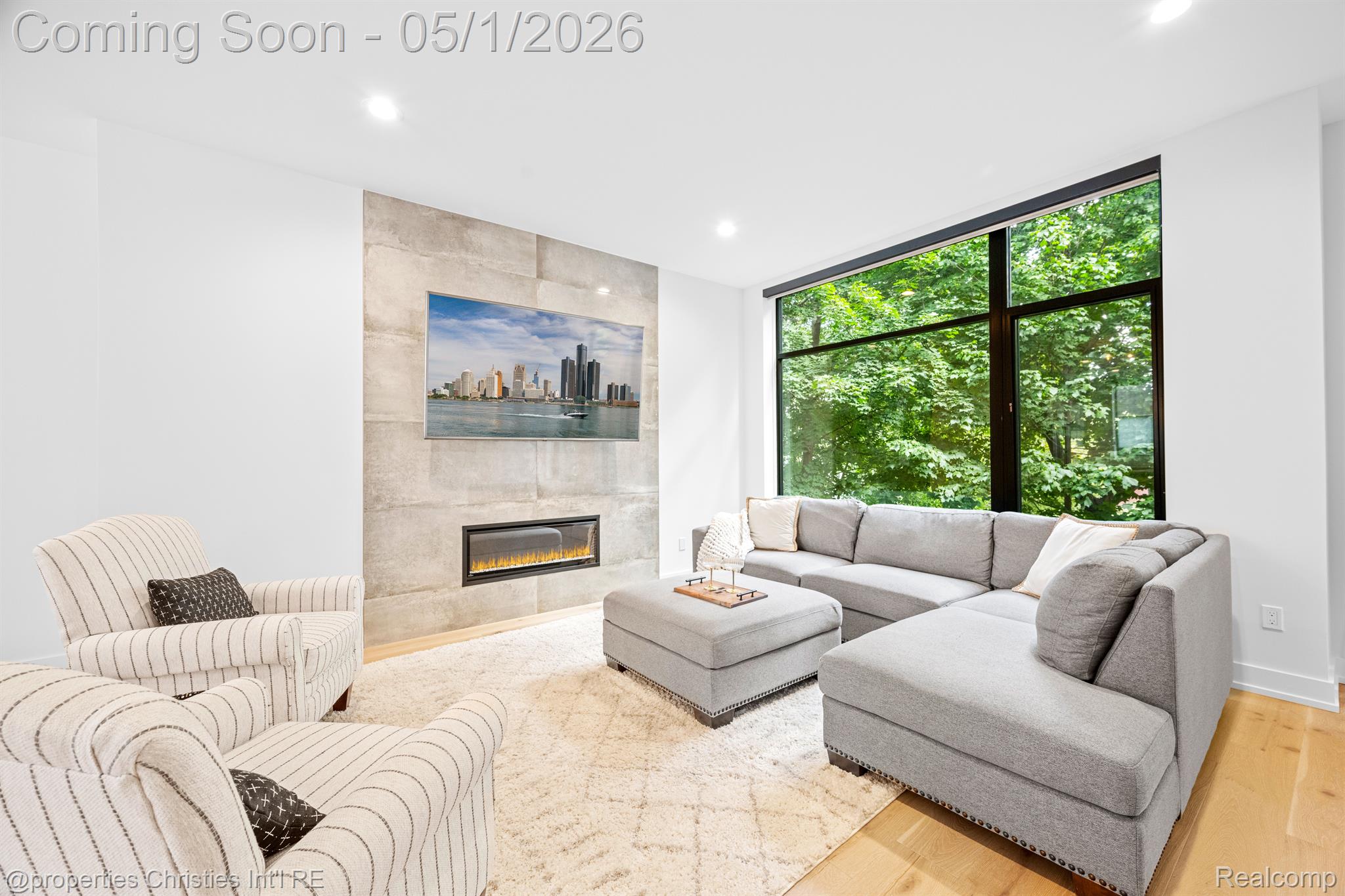 108 N CENTER Cove