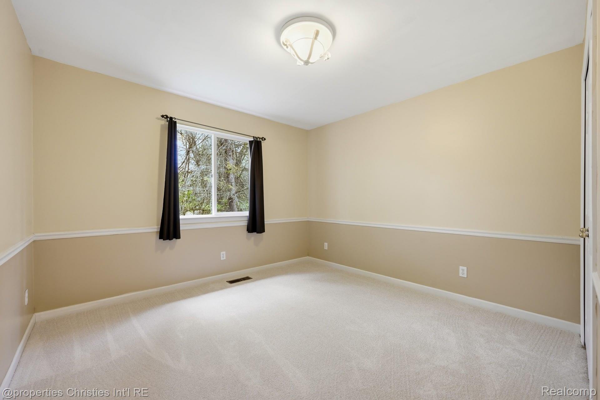 8896 Redstone Drive