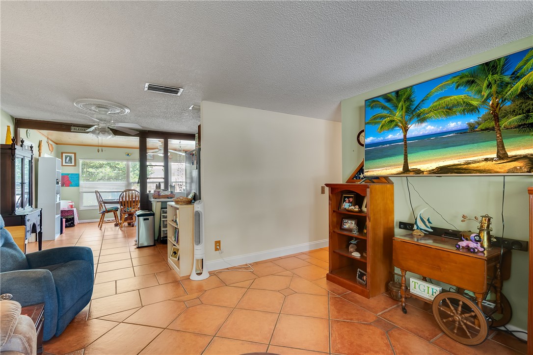 2224 Cooks Court