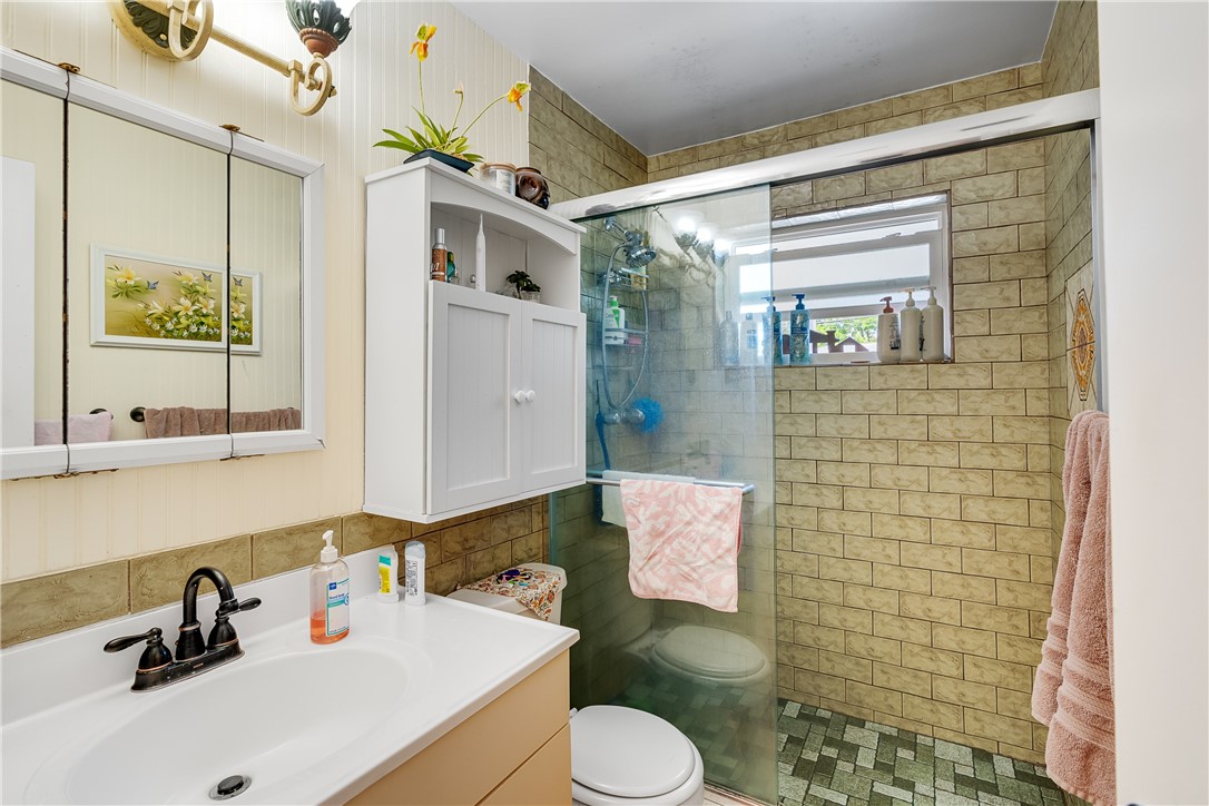 2224 Cooks Court