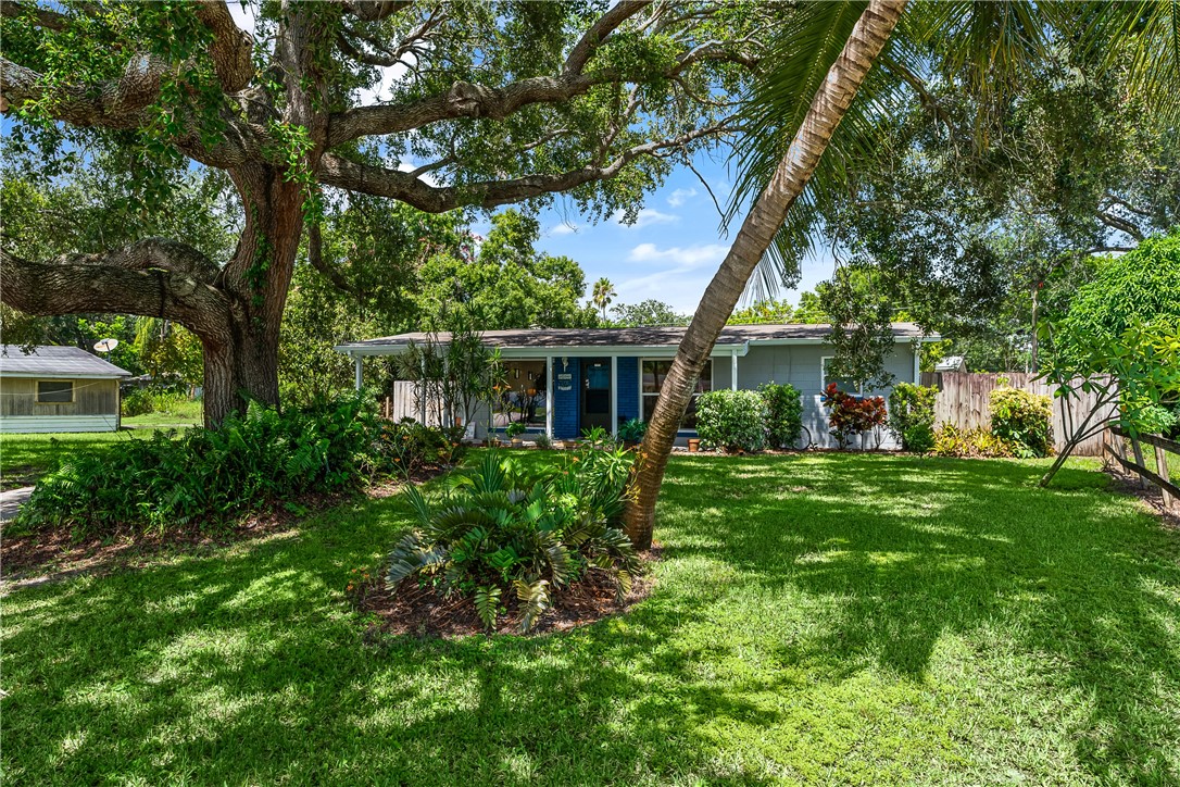 2224 Cooks Court