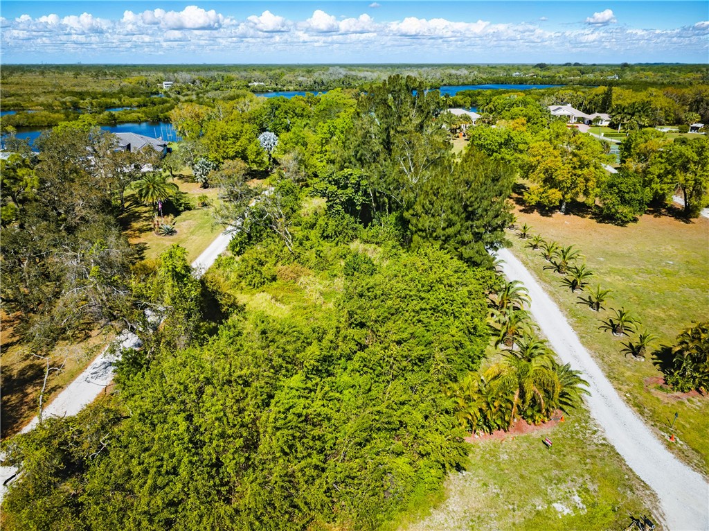 12405 Roseland Road